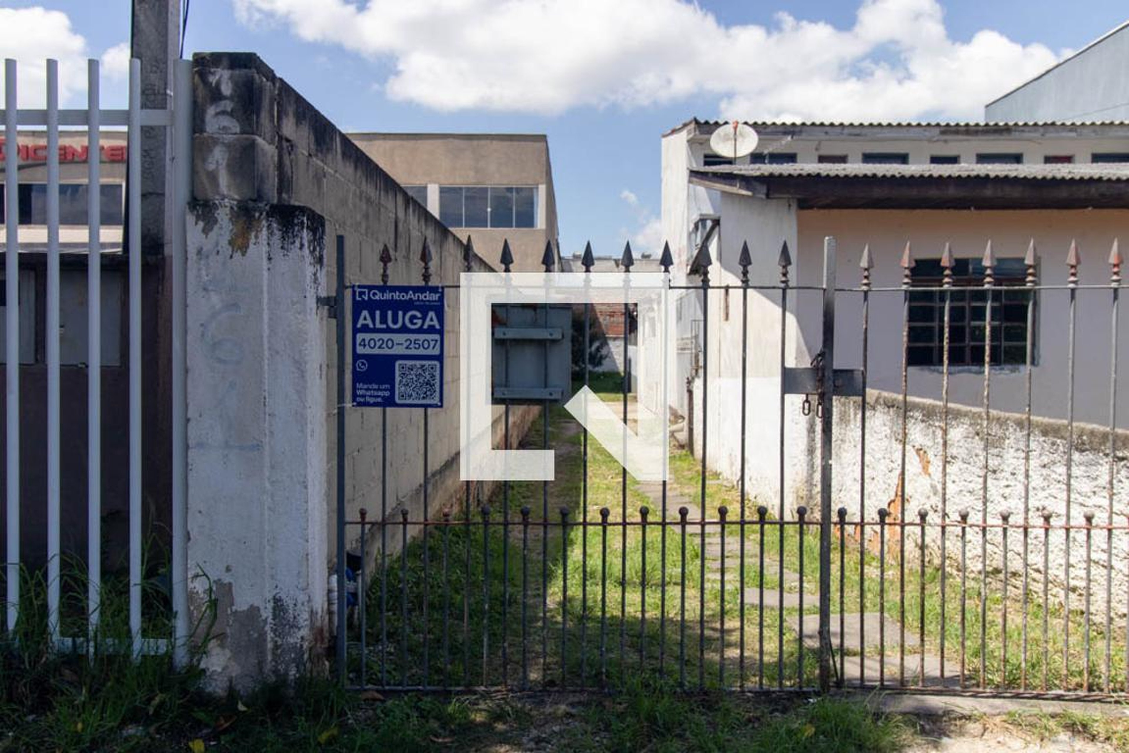 Fachada Condomínio em Rua Major Fabriciano do Rêgo Barros, 161