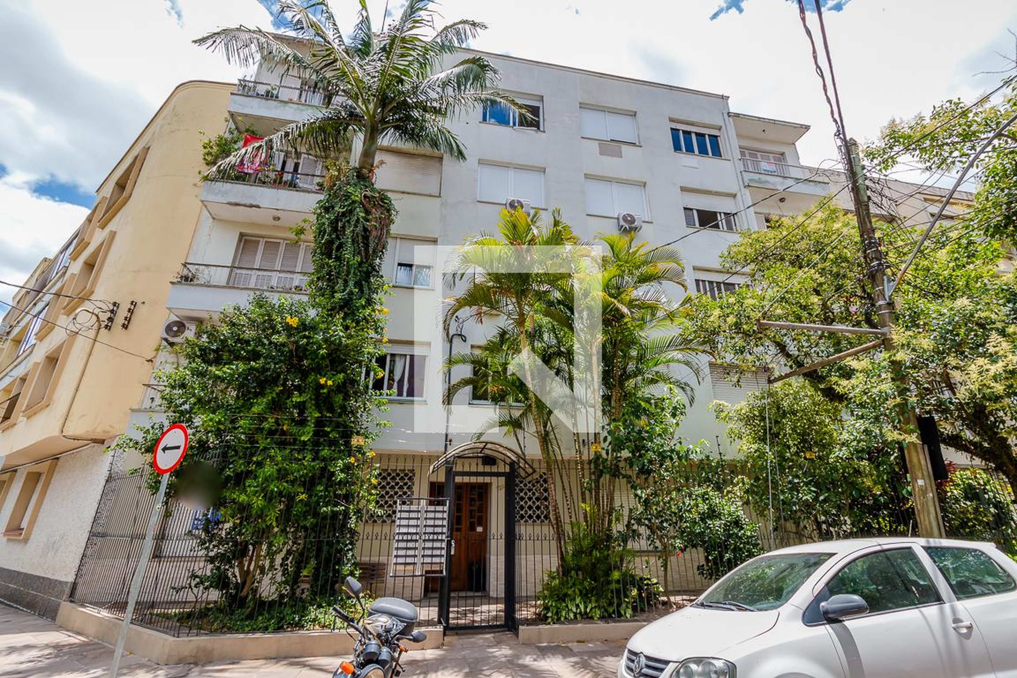 Fachada Condomínio em Travessa Ferreira de Abreu, 129