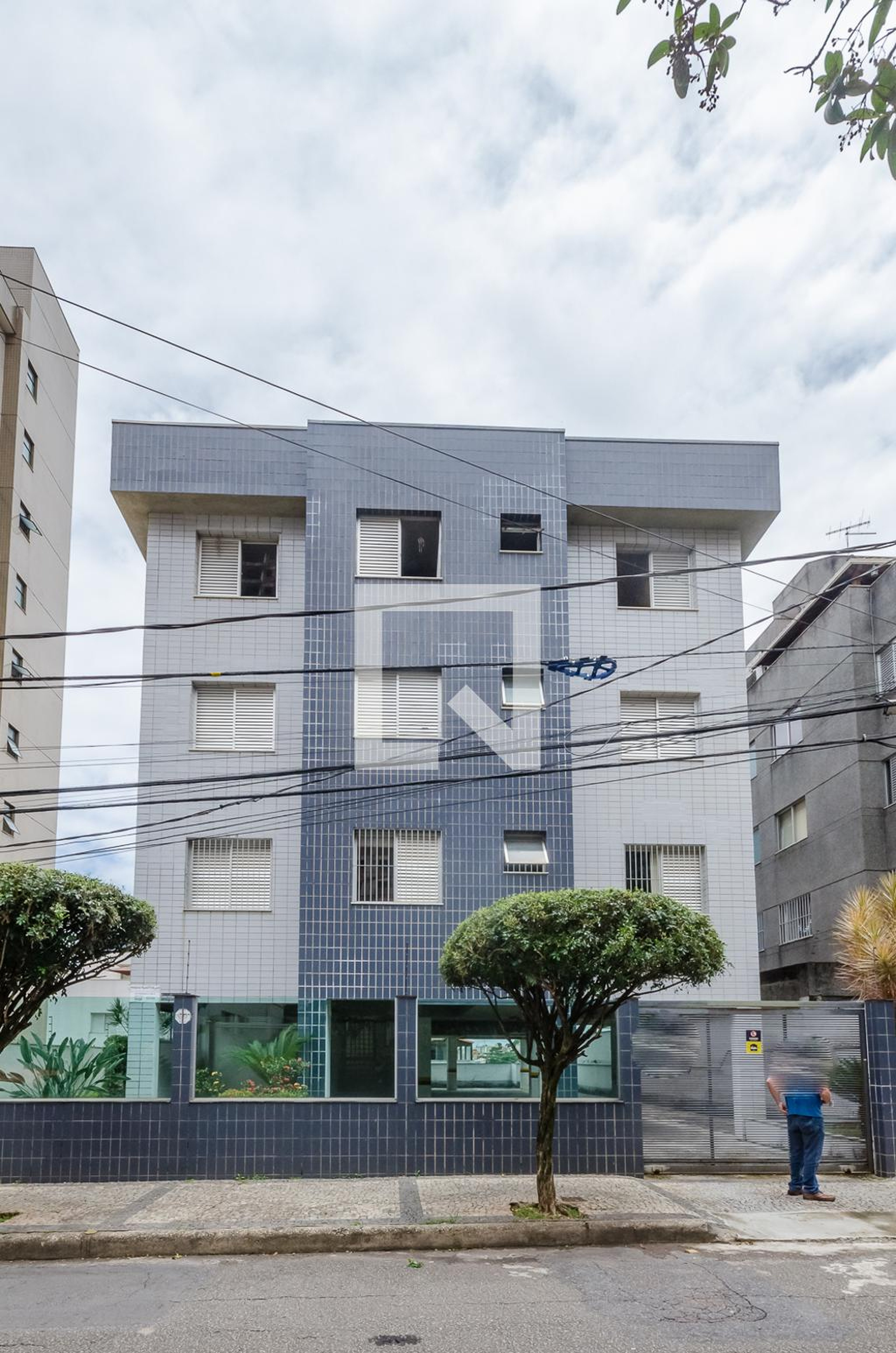 Fachada Condomínio em Rua Iracy Manata, 216