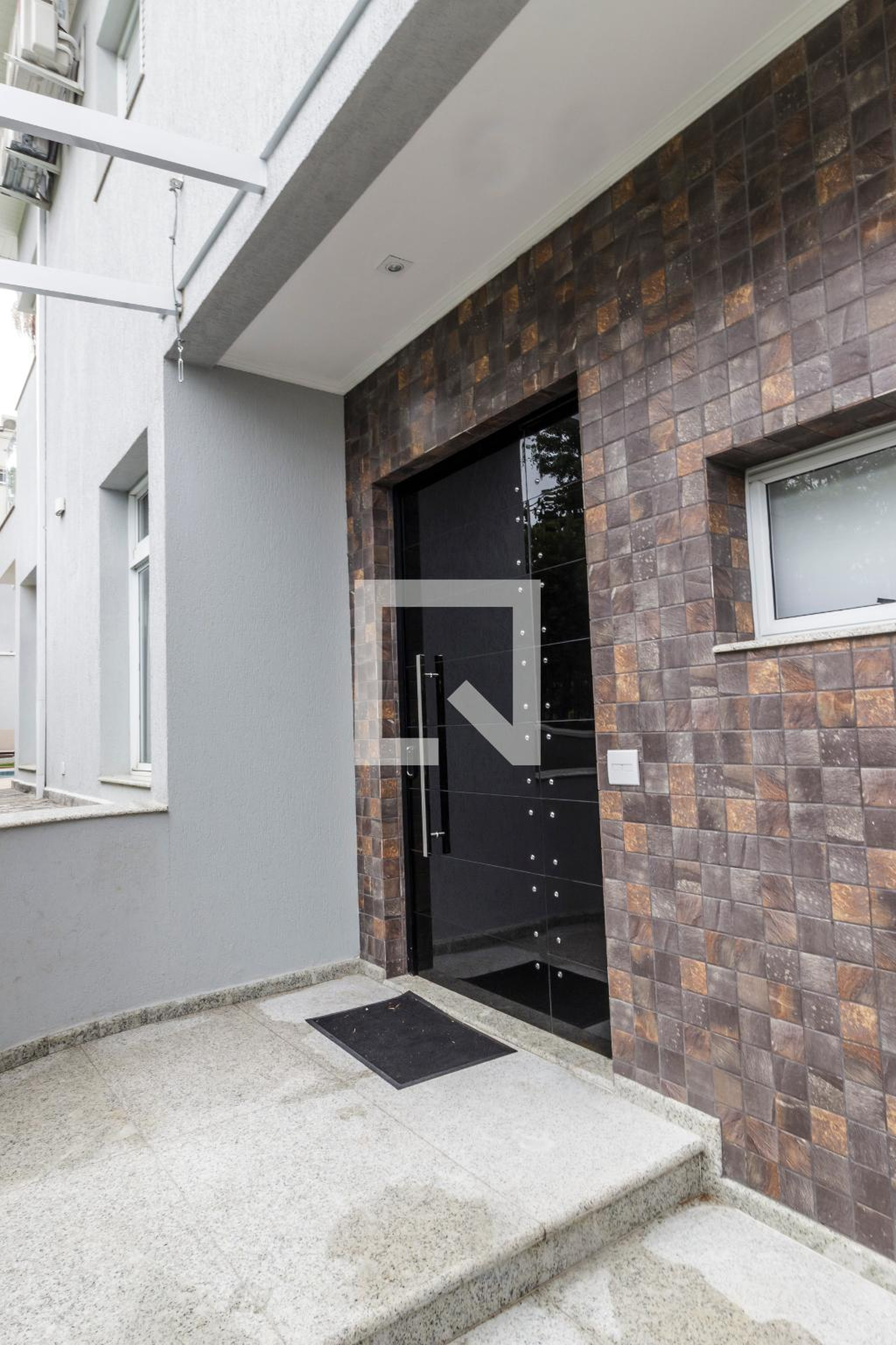 Entrada Condomínio em Alameda Jaú, 241