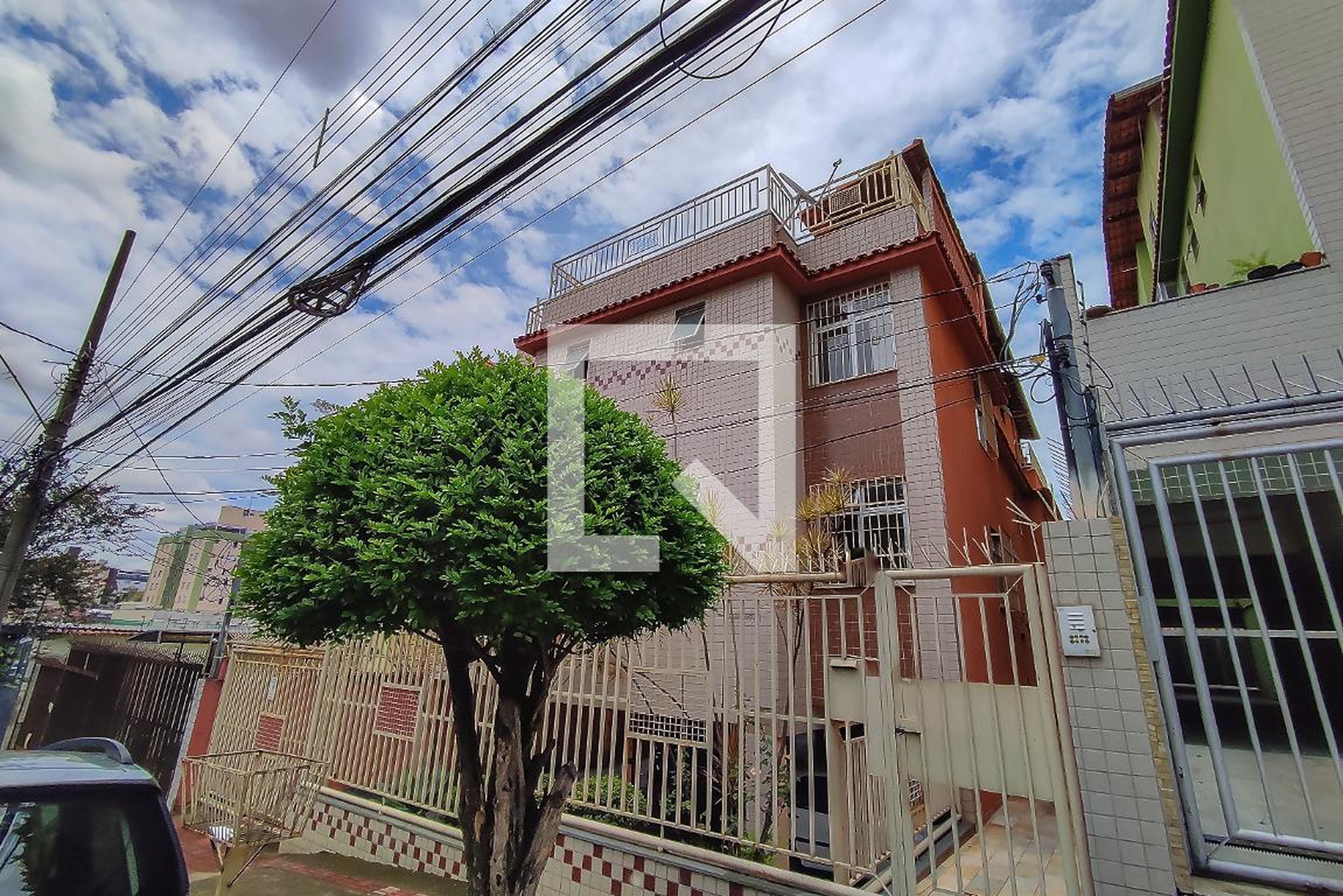 Fachada Condomínio em Rua David Alves Barreto, 45