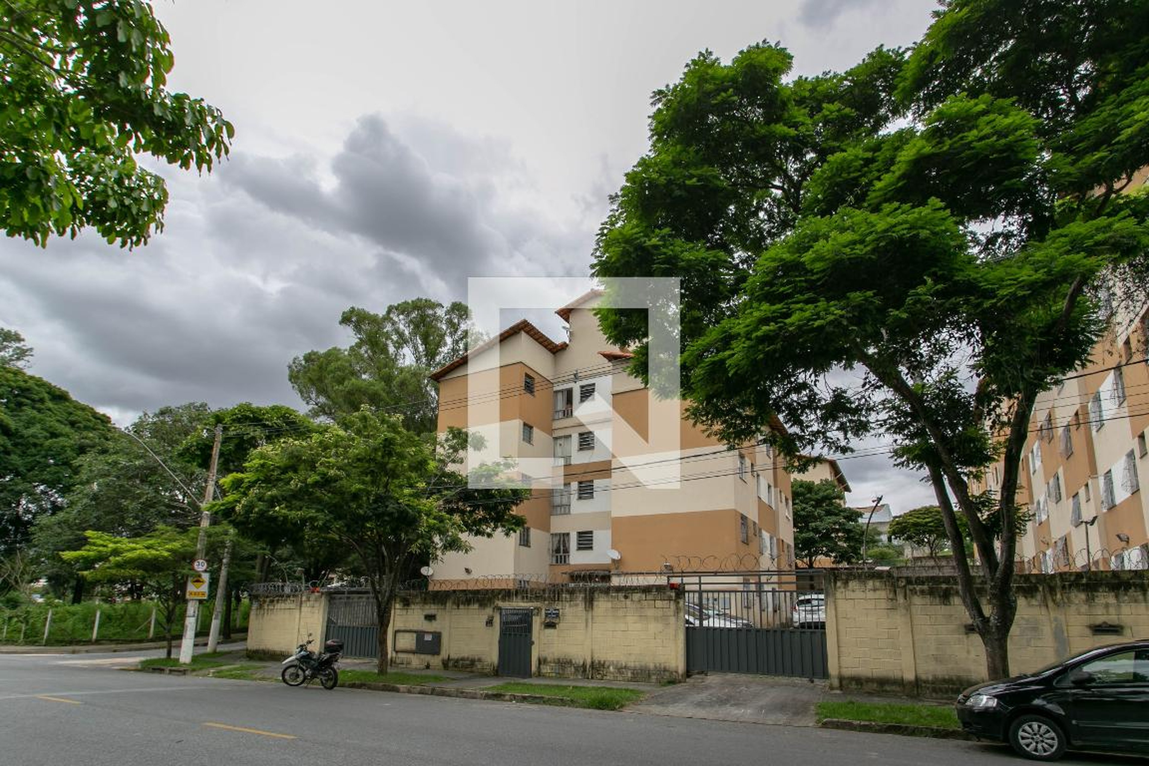 Fachada Residencial Ipê Branco