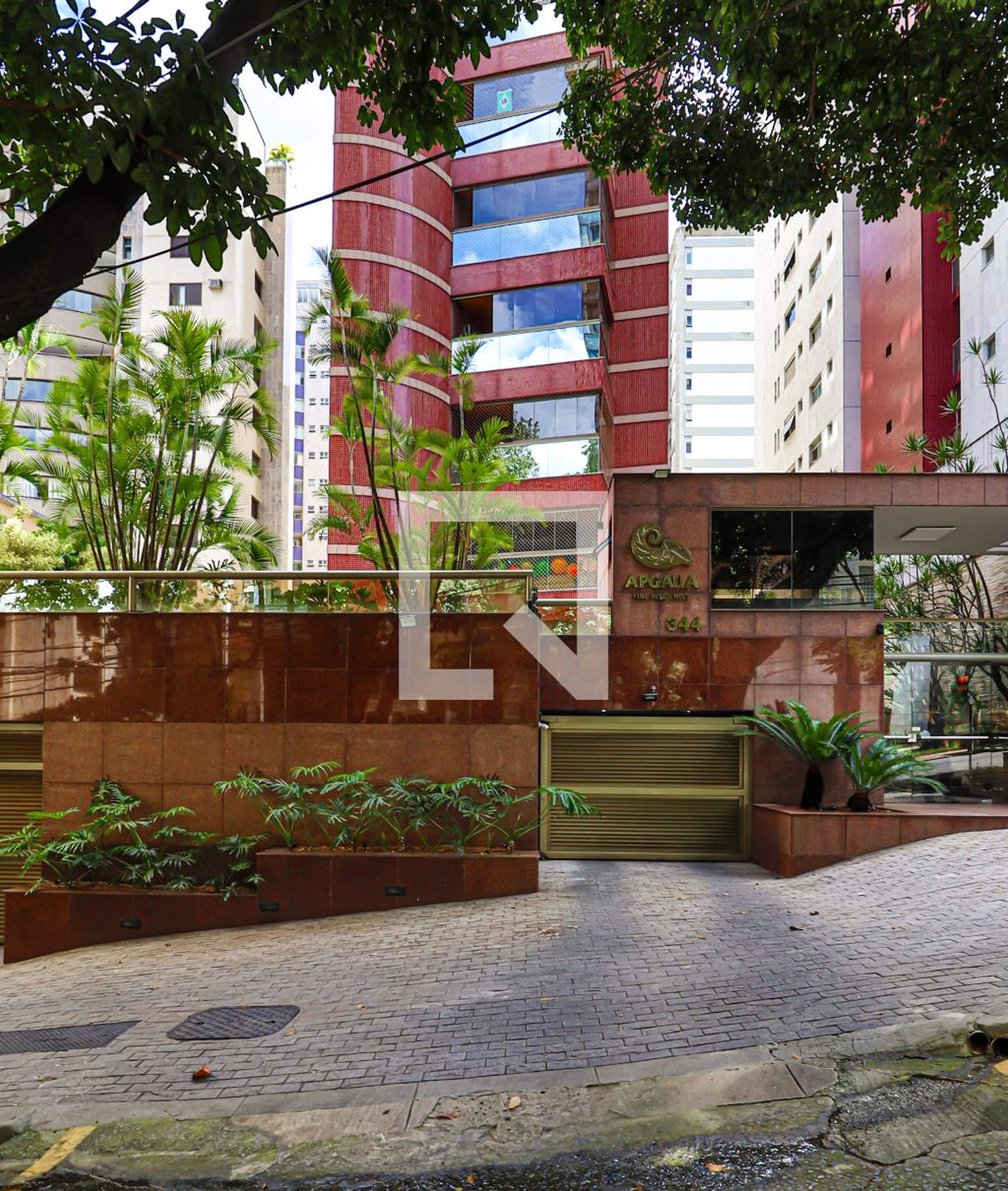 Fachada Condomínio em Rua dos Inconfidentes, 344