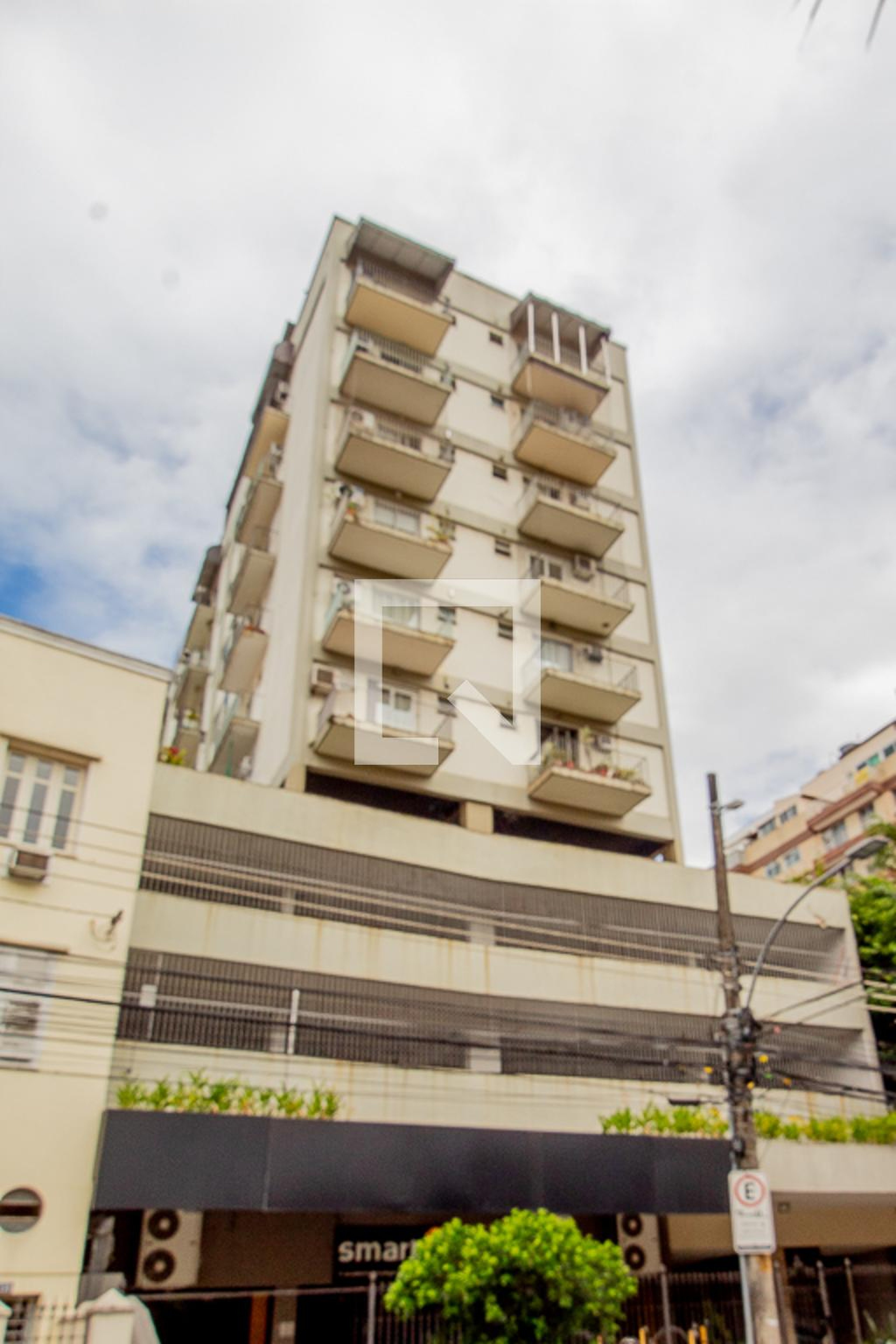 Fachada Edifício Ilha de Rhooes