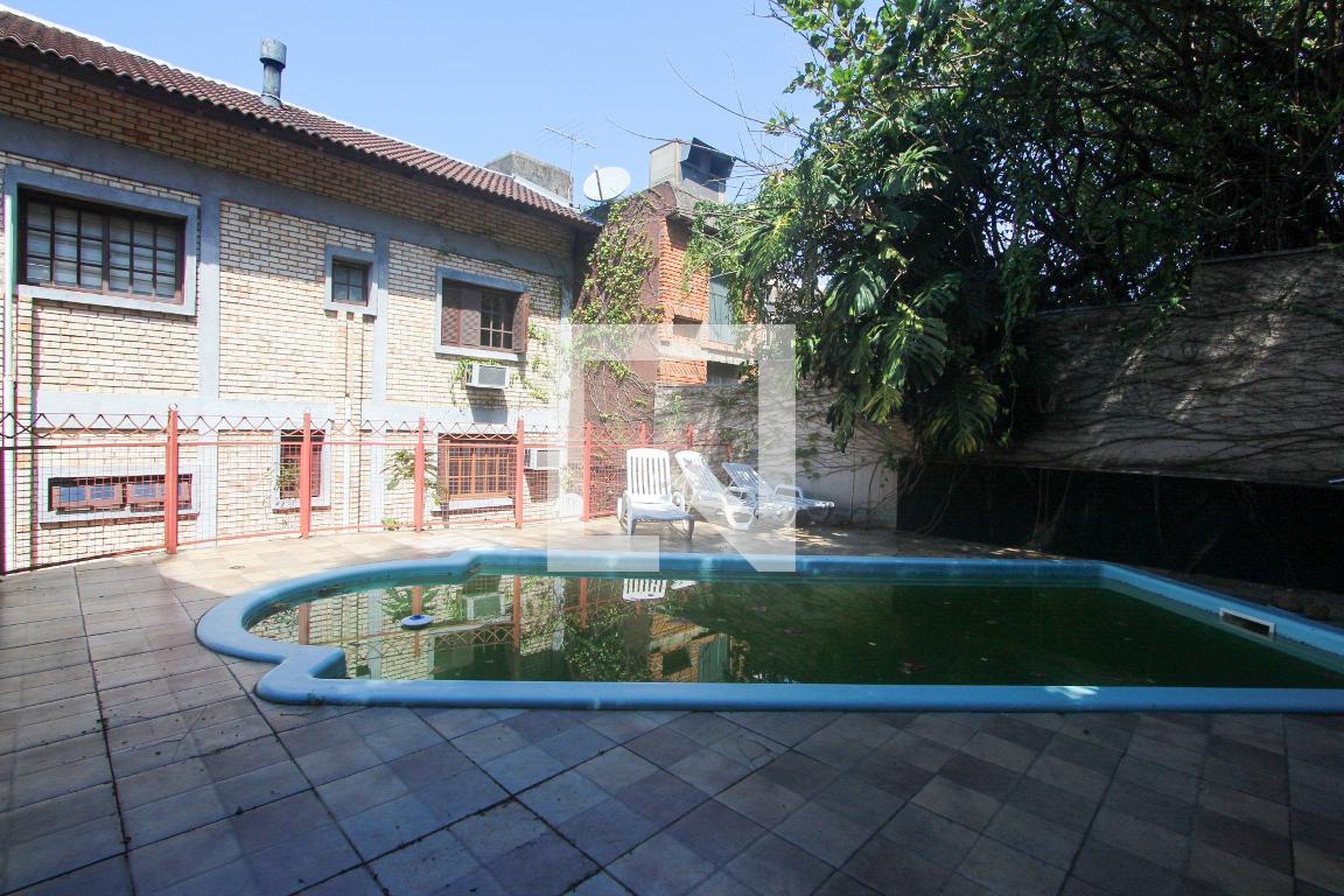 Piscina - Engenheiro 215