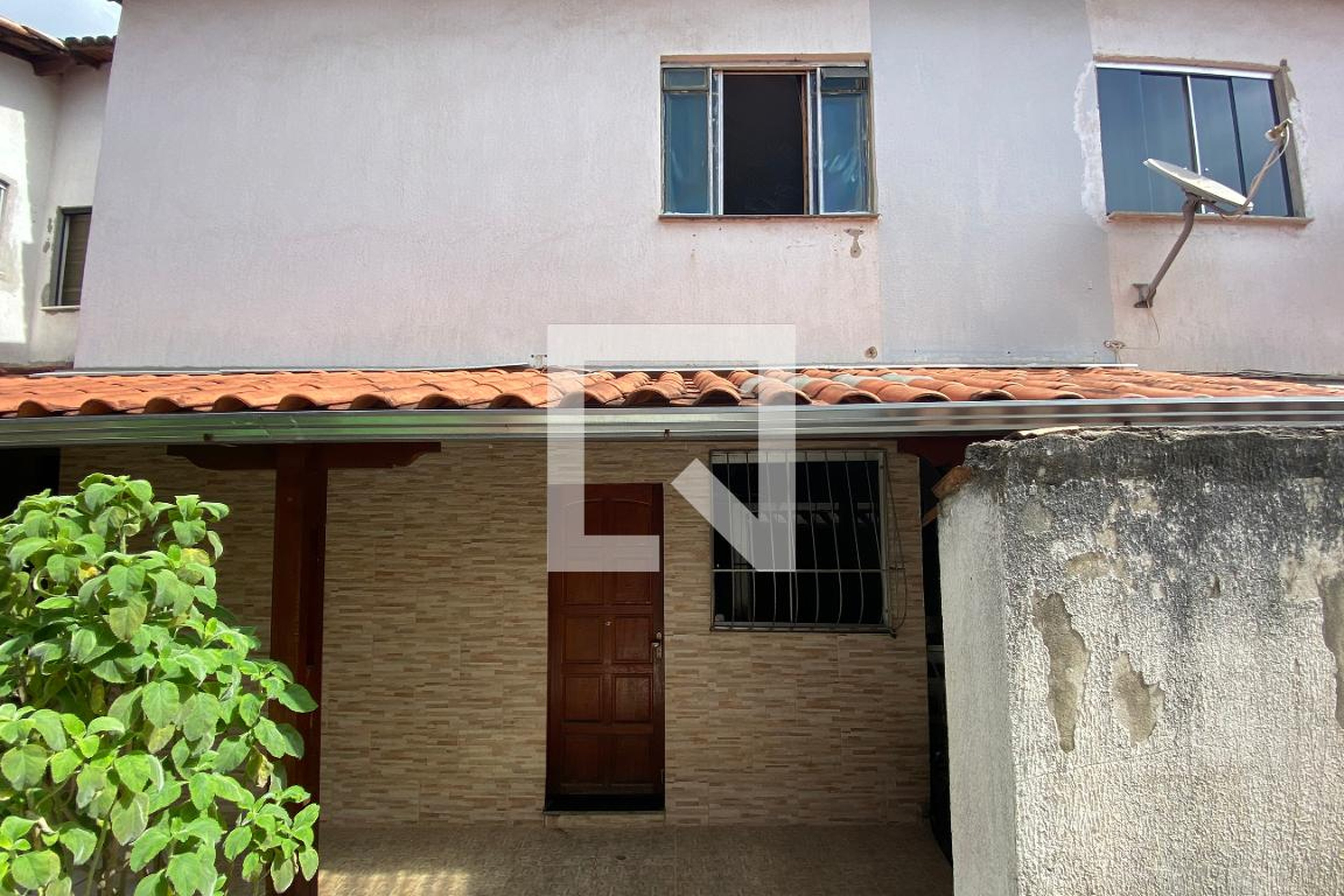 Fachada Condomínio em Rua José Sanguinete, 125