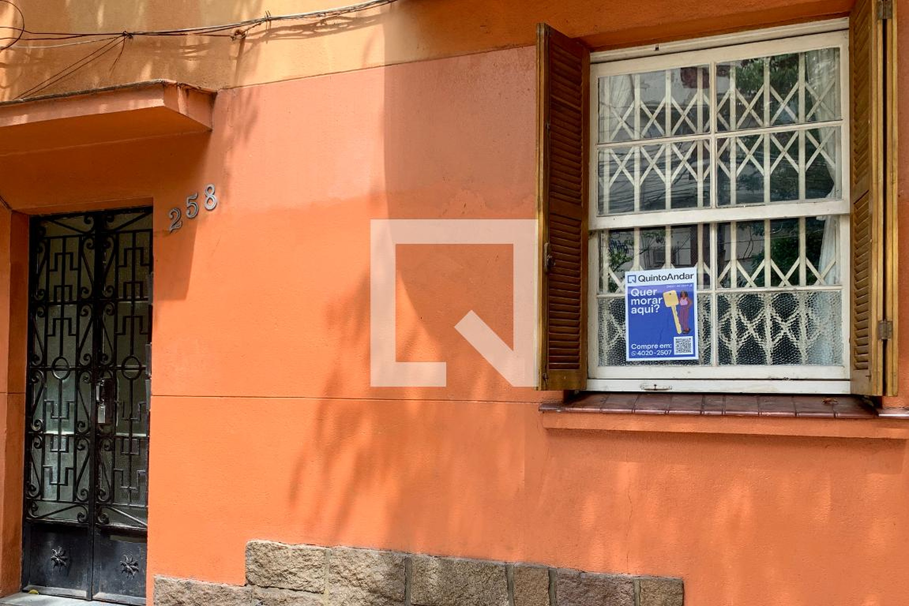 Fachada Condomínio em Avenida Desembargador André da Rocha, 258