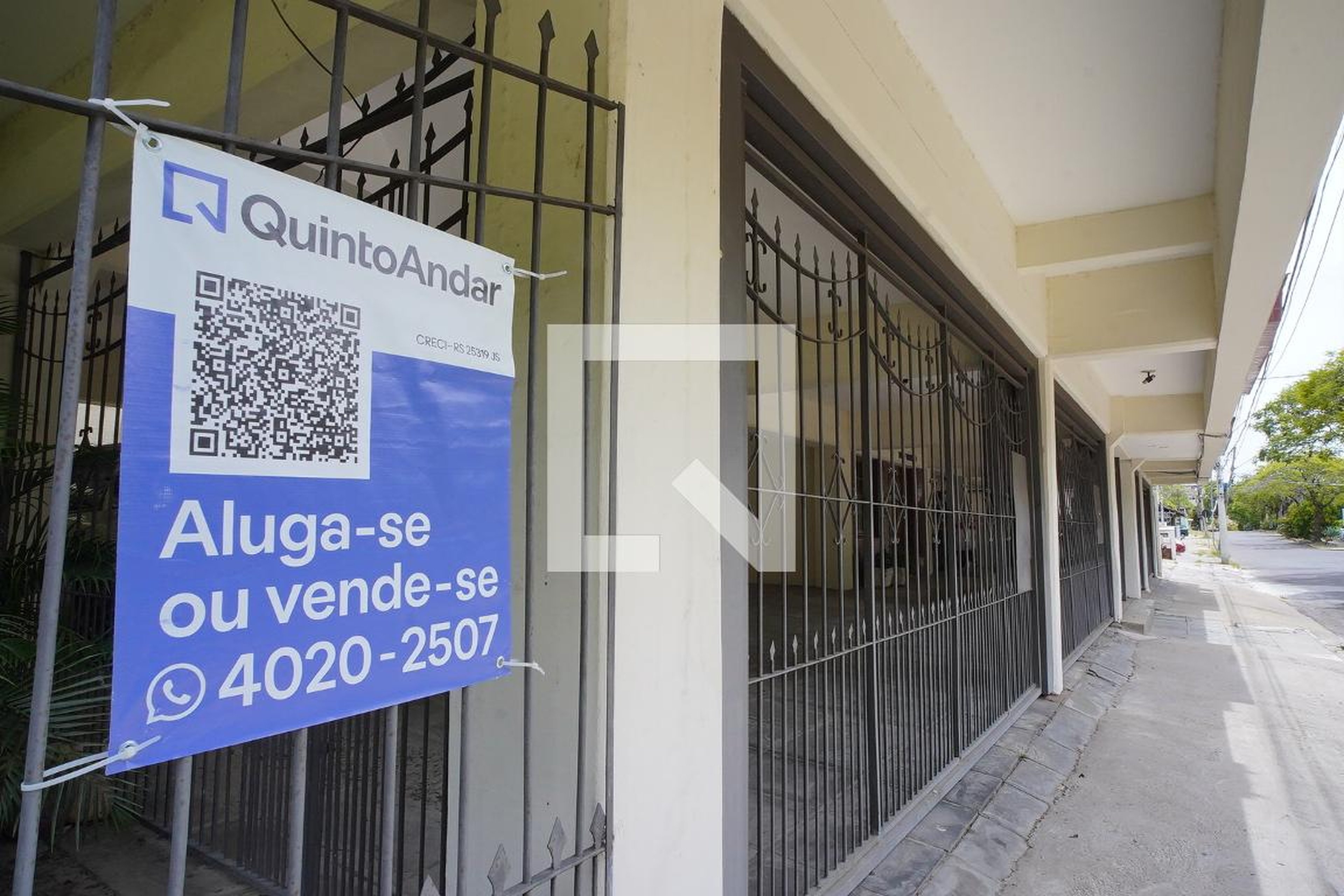 Fachada do Prédio Condomínio em Rua Visconde de Pelotas, 495/303