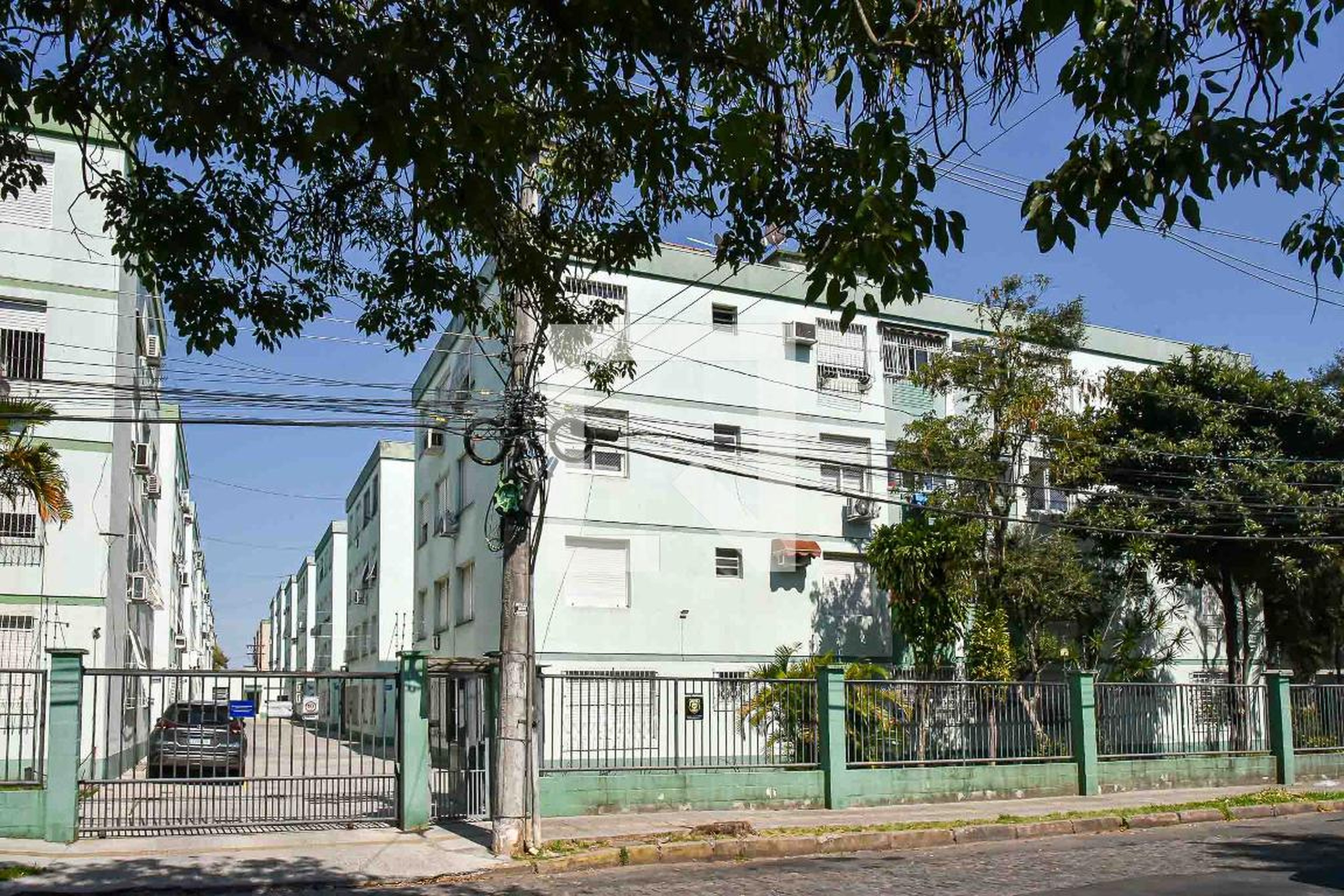 Fachada do Condomínio Condomínio em Avenida Juscelino Kubitschek de Oliveira, 1135