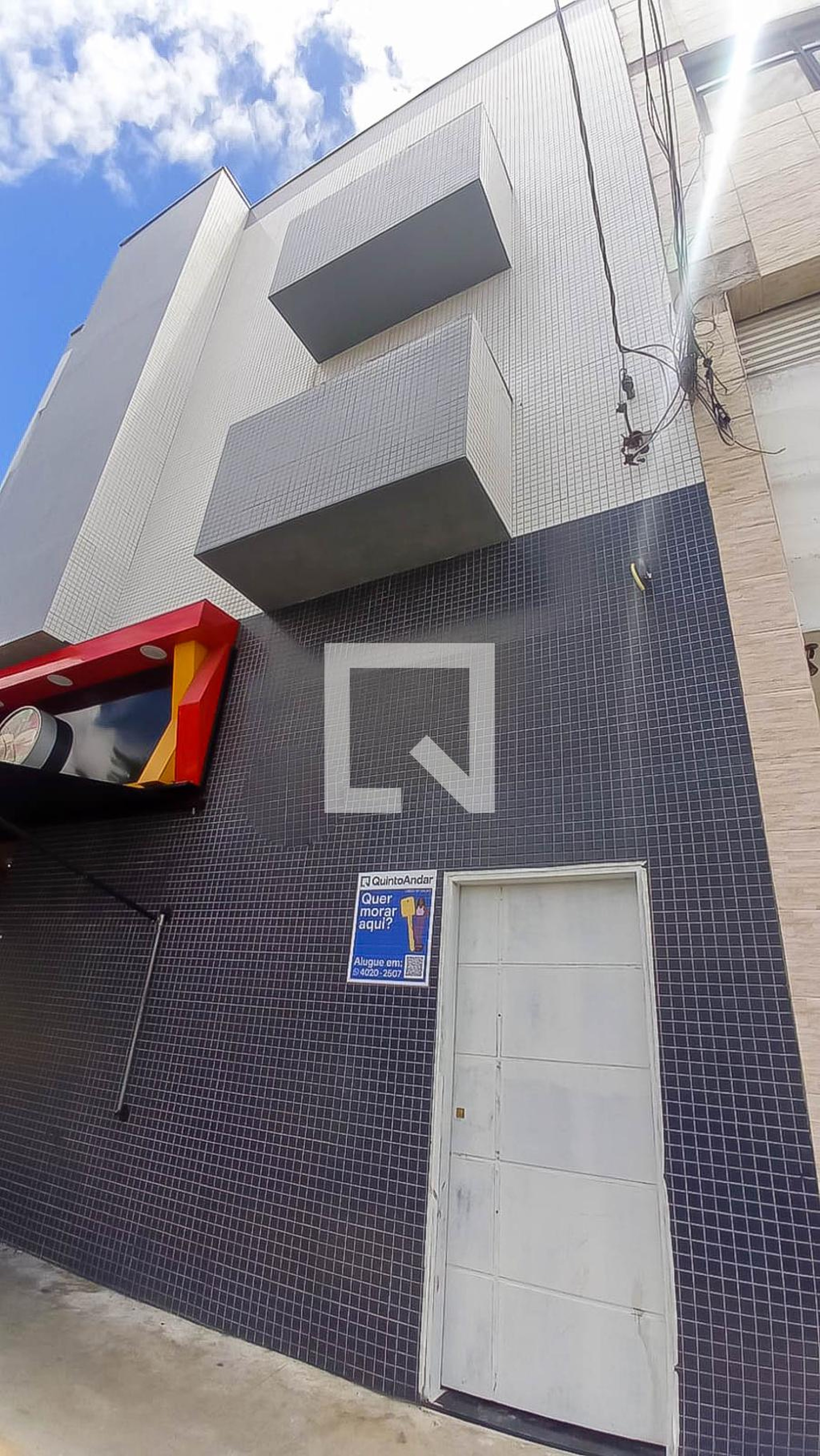 Fachada Condomínio em Rua João Jacinto, 133