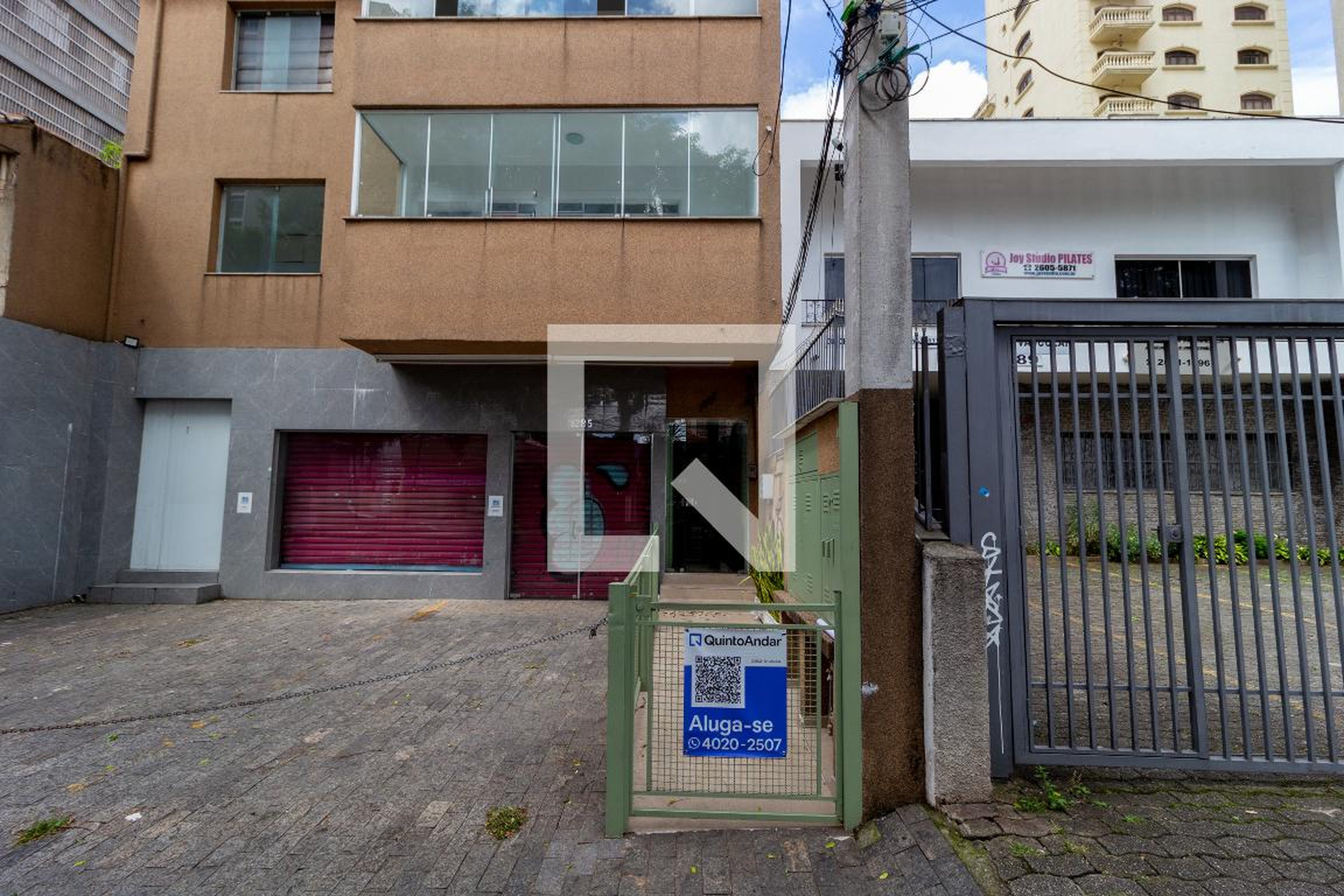 Fachada Condomínio em Avenida Paes de Barros, 1387