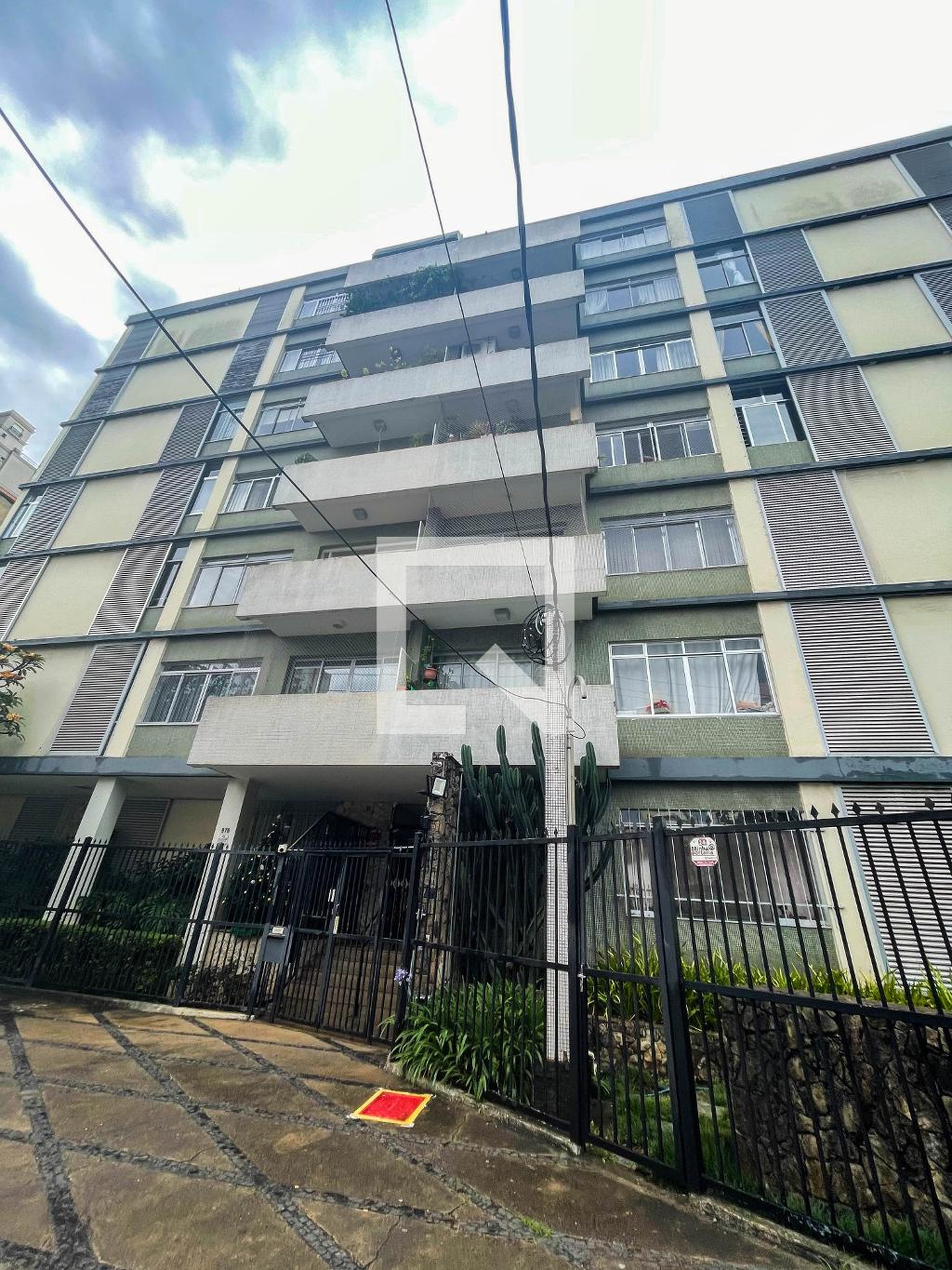 Fachada Condomínio em Rua Tutóia, 880