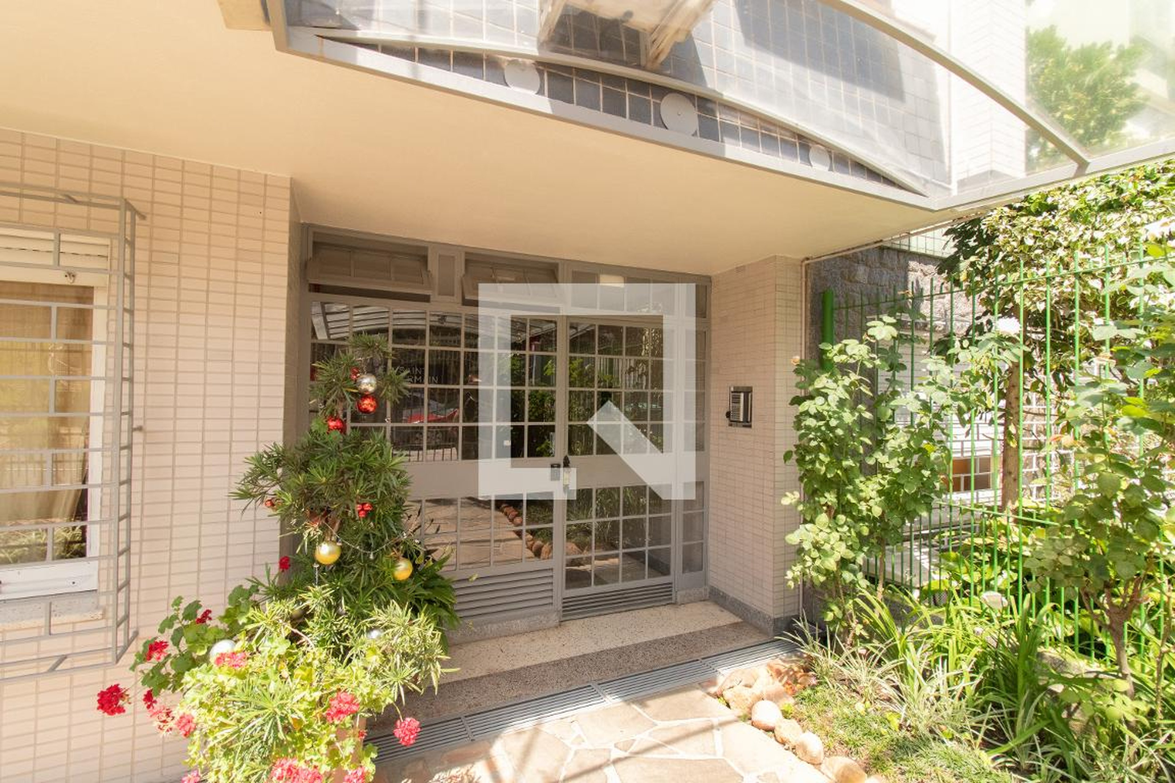 Entrada - Edifício Saint Germain