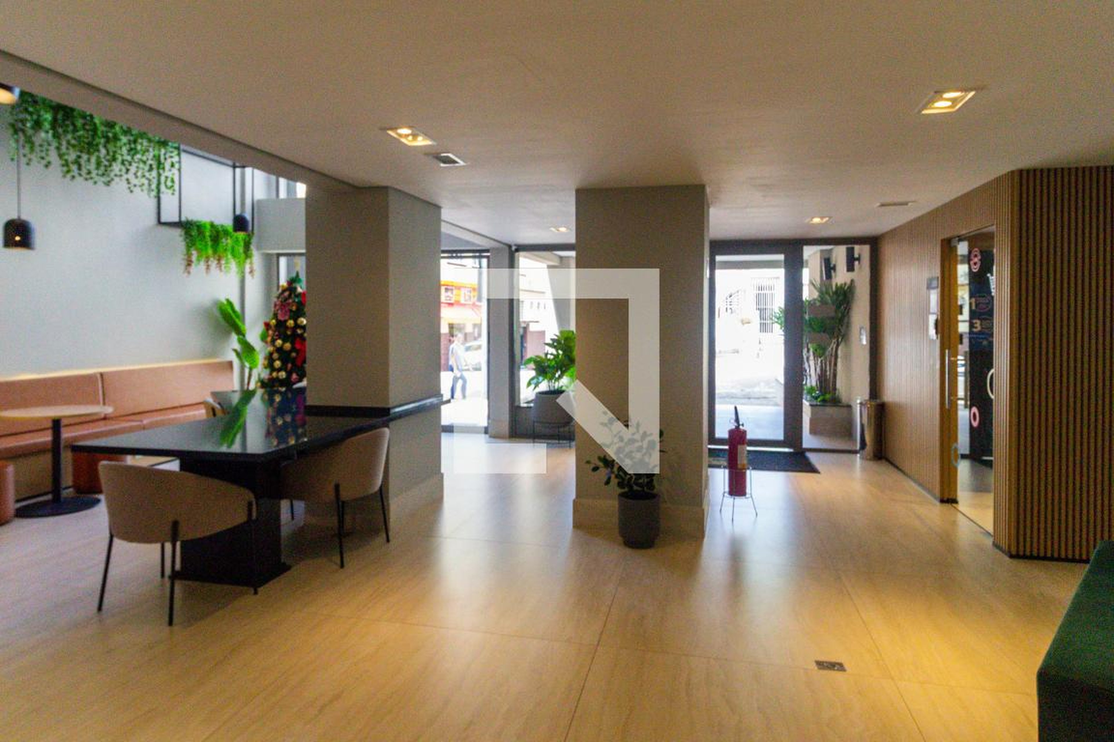 Hall de entrada Condomínio Cozzy Paraíso