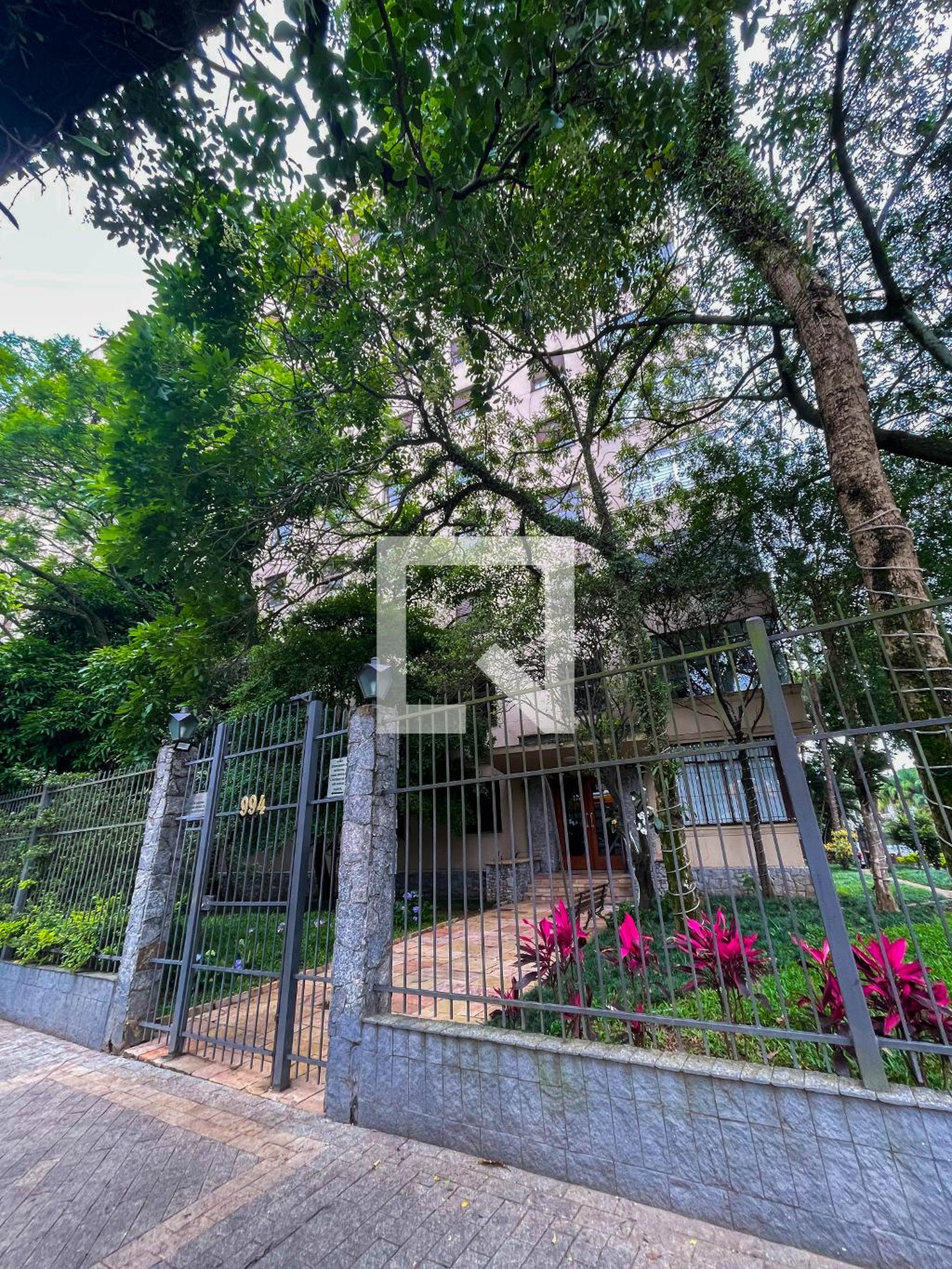 Fachada Condomínio Maestro Elias