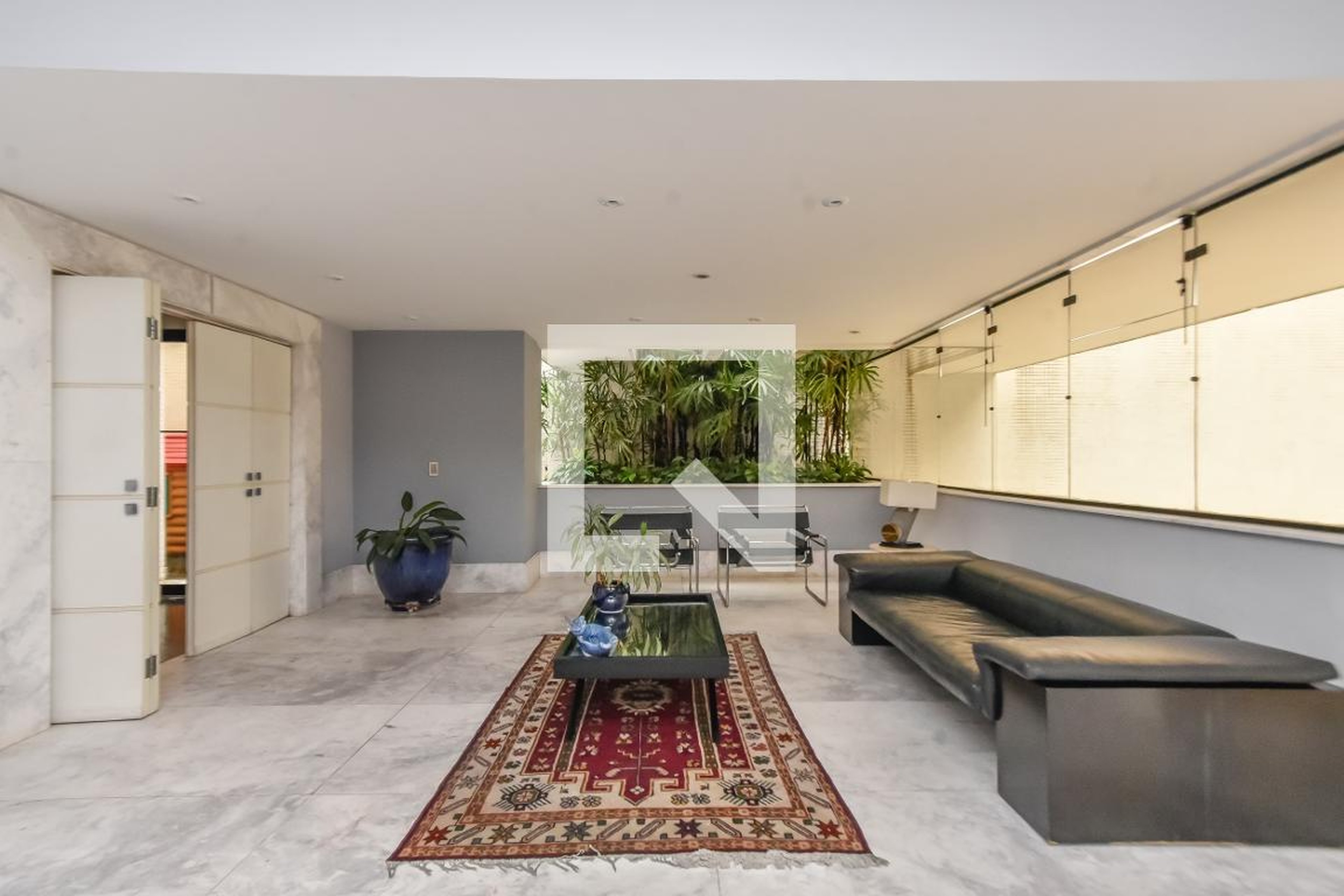 Área comum - Quartier Latin