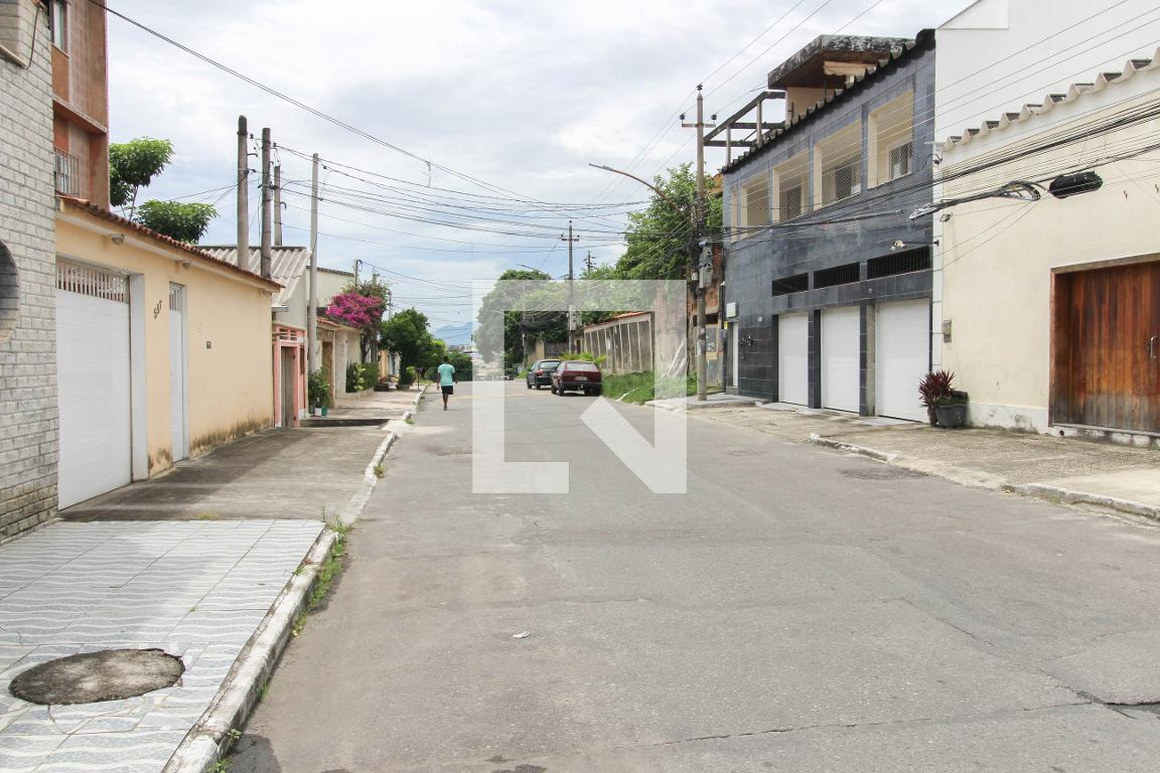 Fachada Condomínio em Rua Celestino, 577