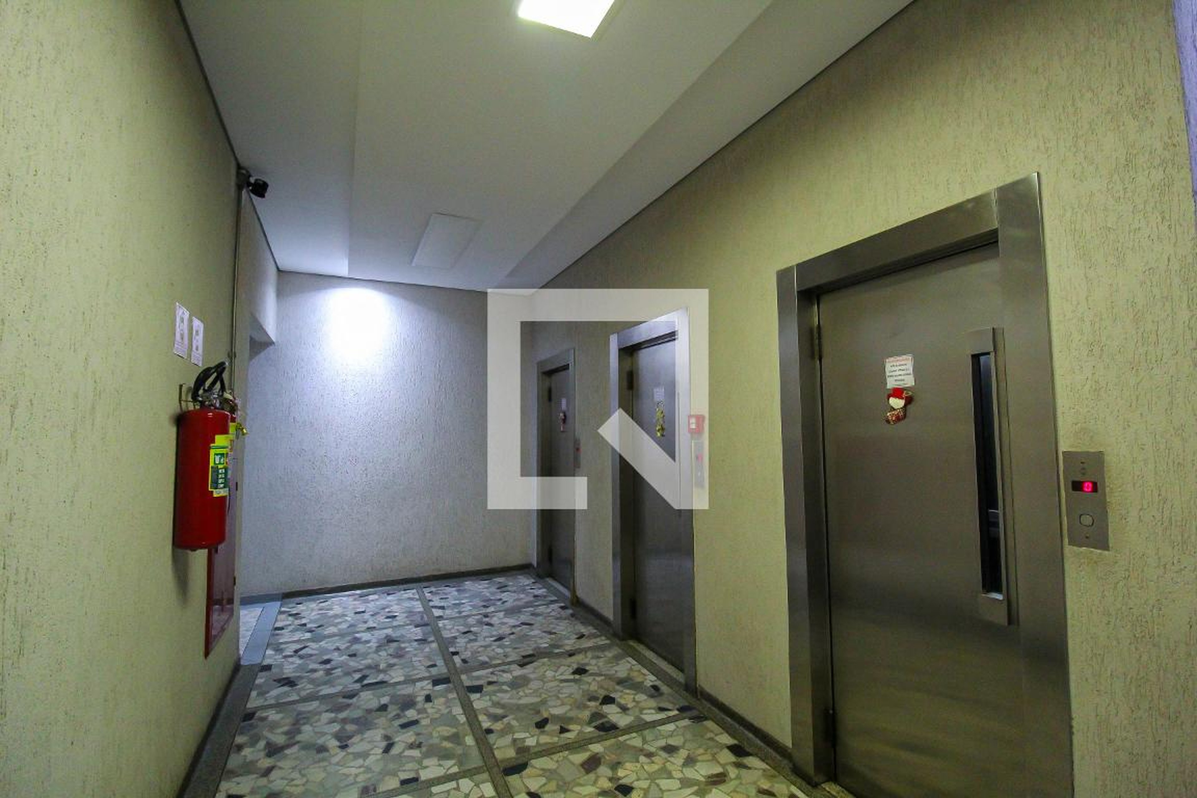 Elevador - Edifício Ieda