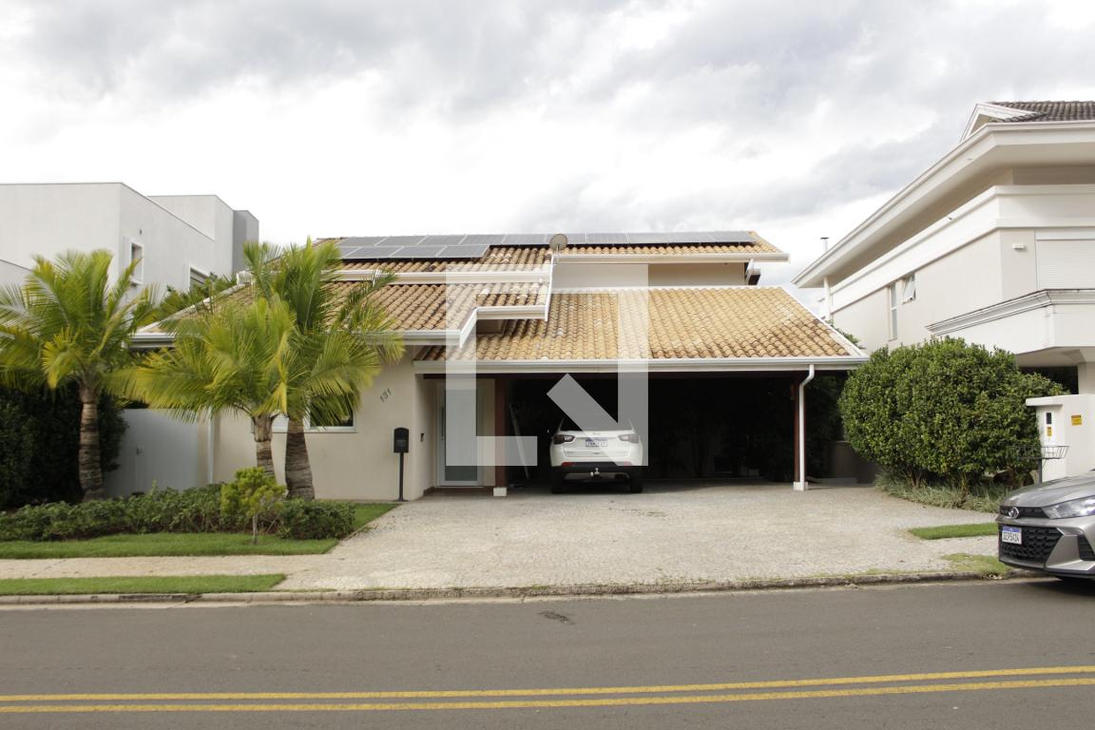 Fachada Condomínio Alphaville Dom Pedro