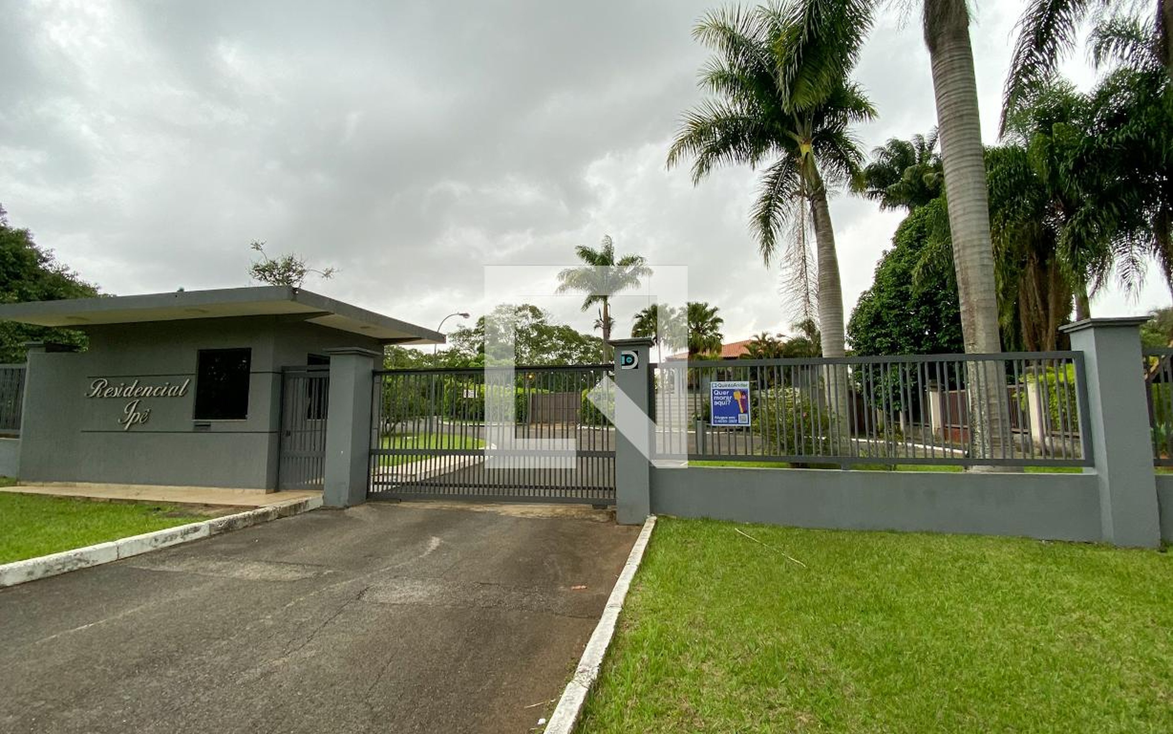 Fachada do condomínio Condomínio em Smpw Quadra 5 Conjunto 11, 8