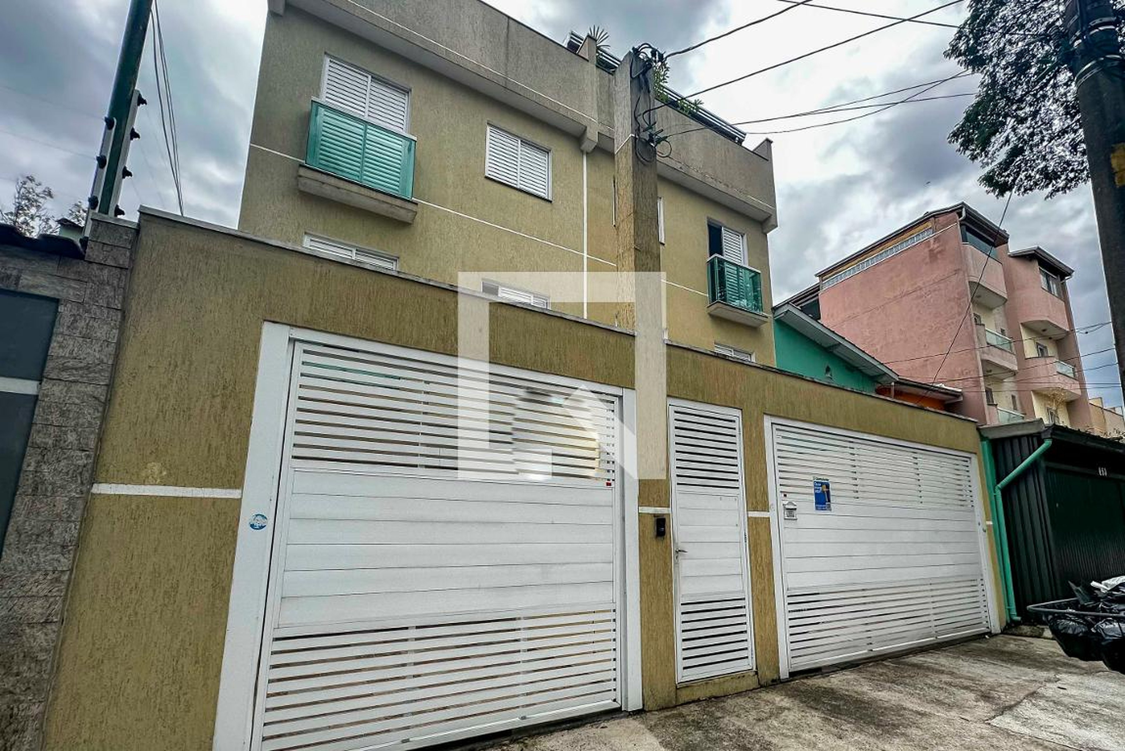 Fachada Condomínio em Avenida Ibirapitanga, 443