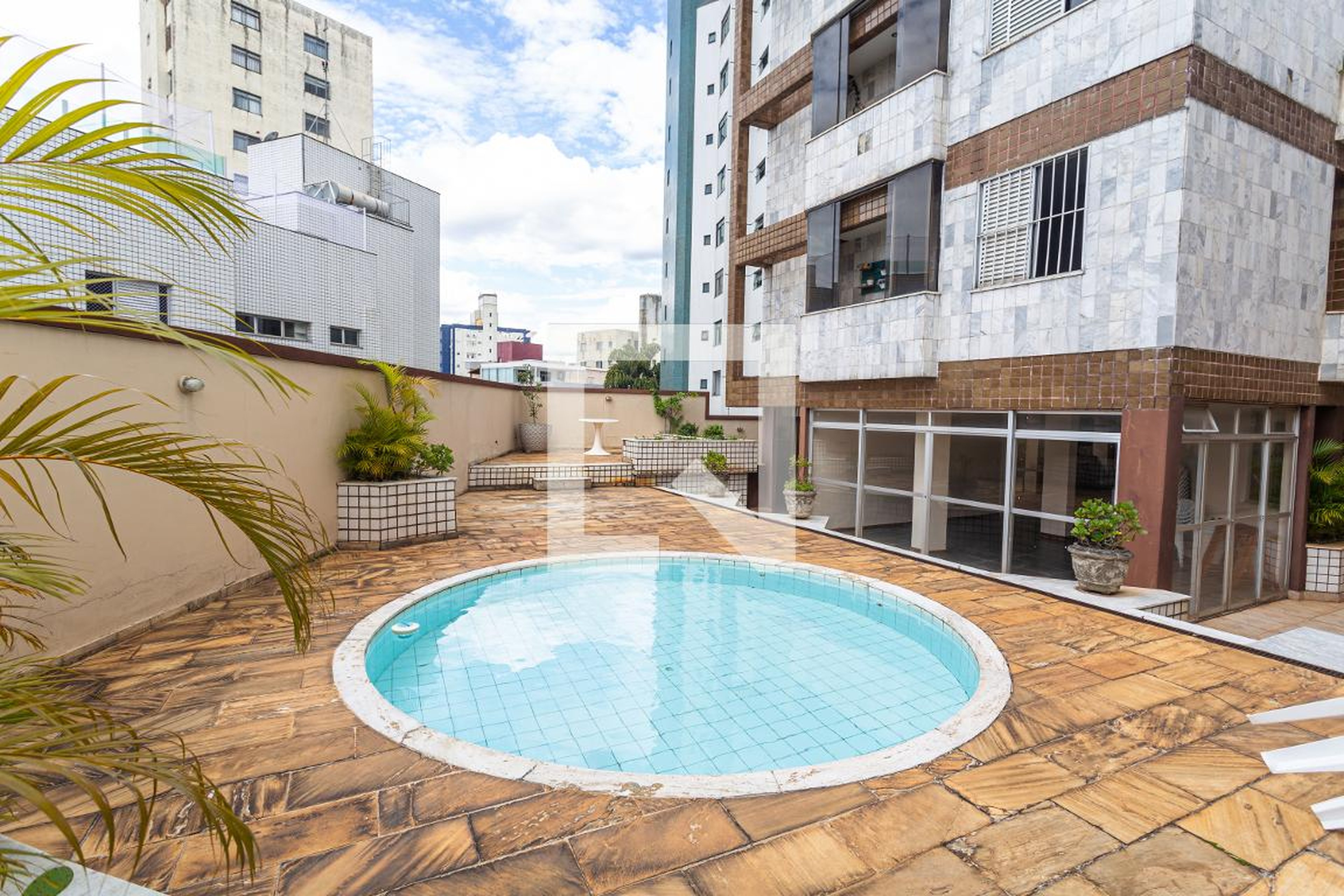 Área da Piscina - Edifício Mont Parnasse