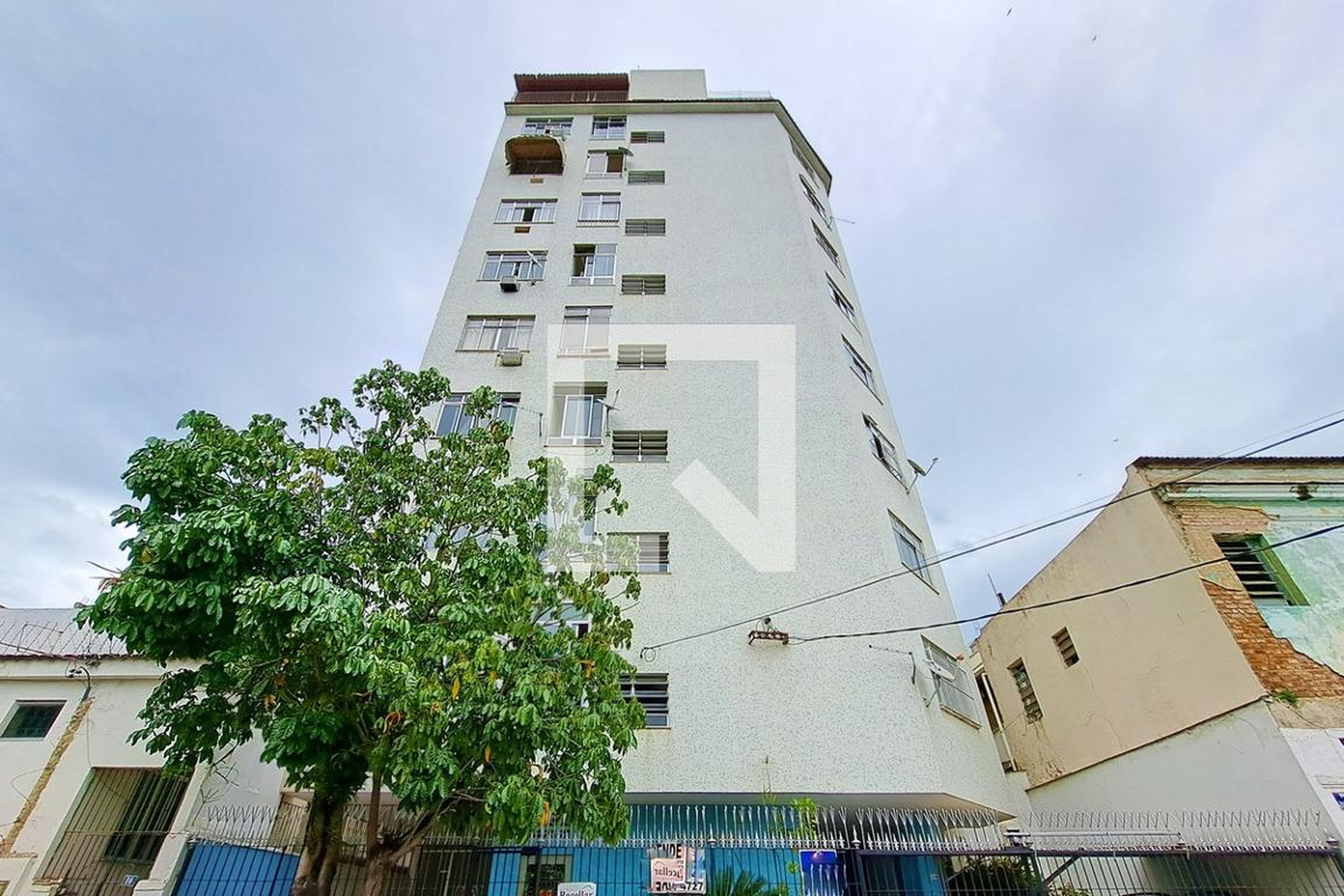 Fachada Condomínio em Rua Joaquim Távora, 6