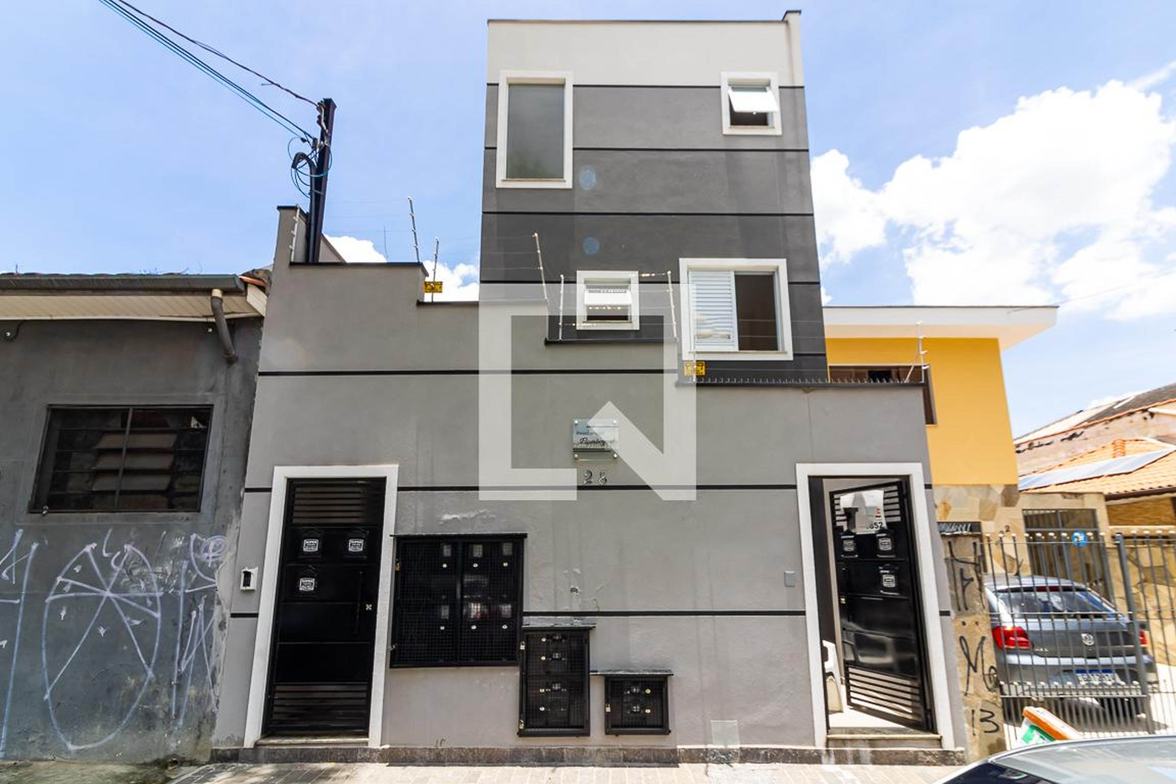 Fachada do Condomínio Condomínio em Rua Atílio Piffer, 28