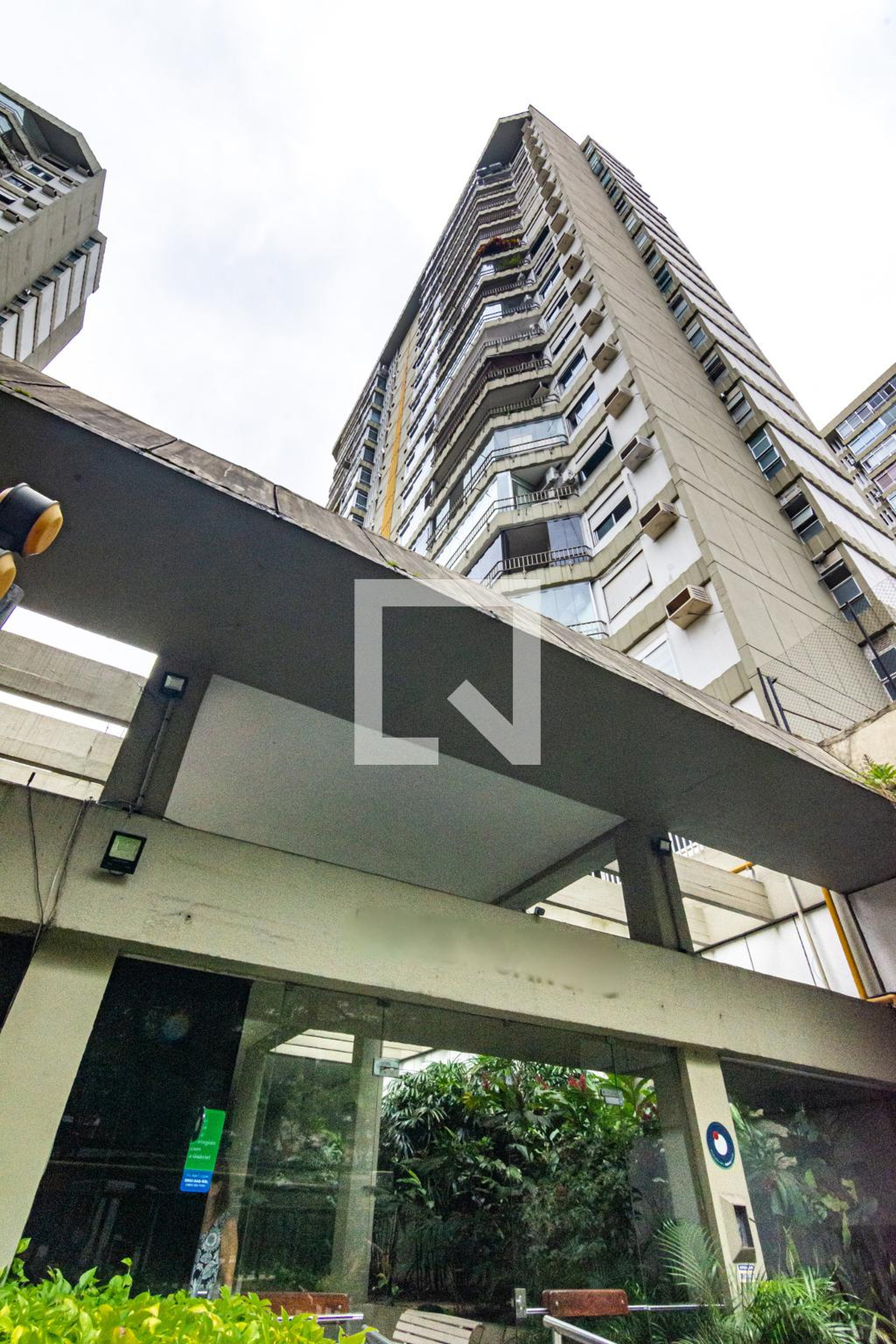 Fachada do Prédio Condomínio Canoas