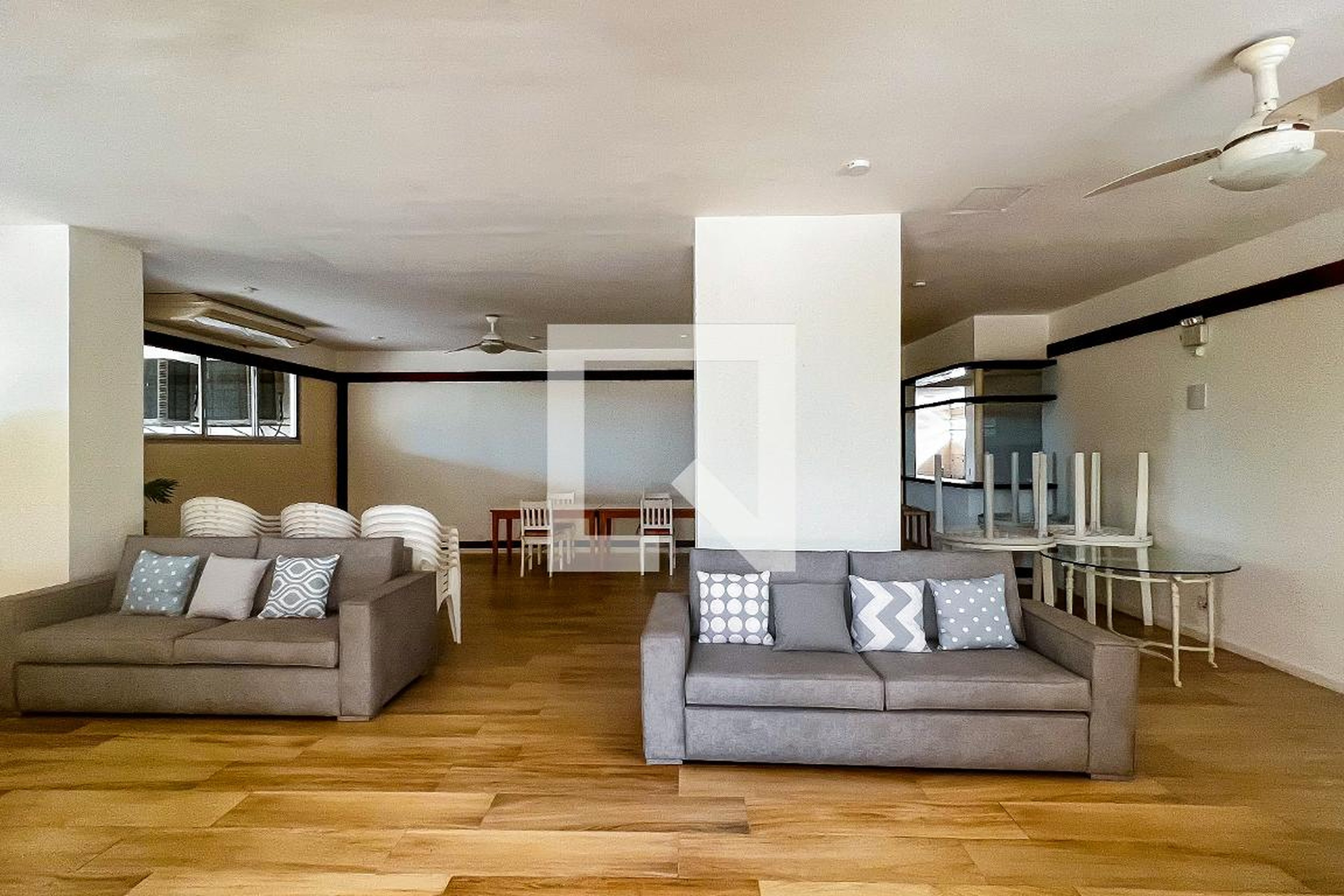 Salão de Festas - Conrado Niemeyer