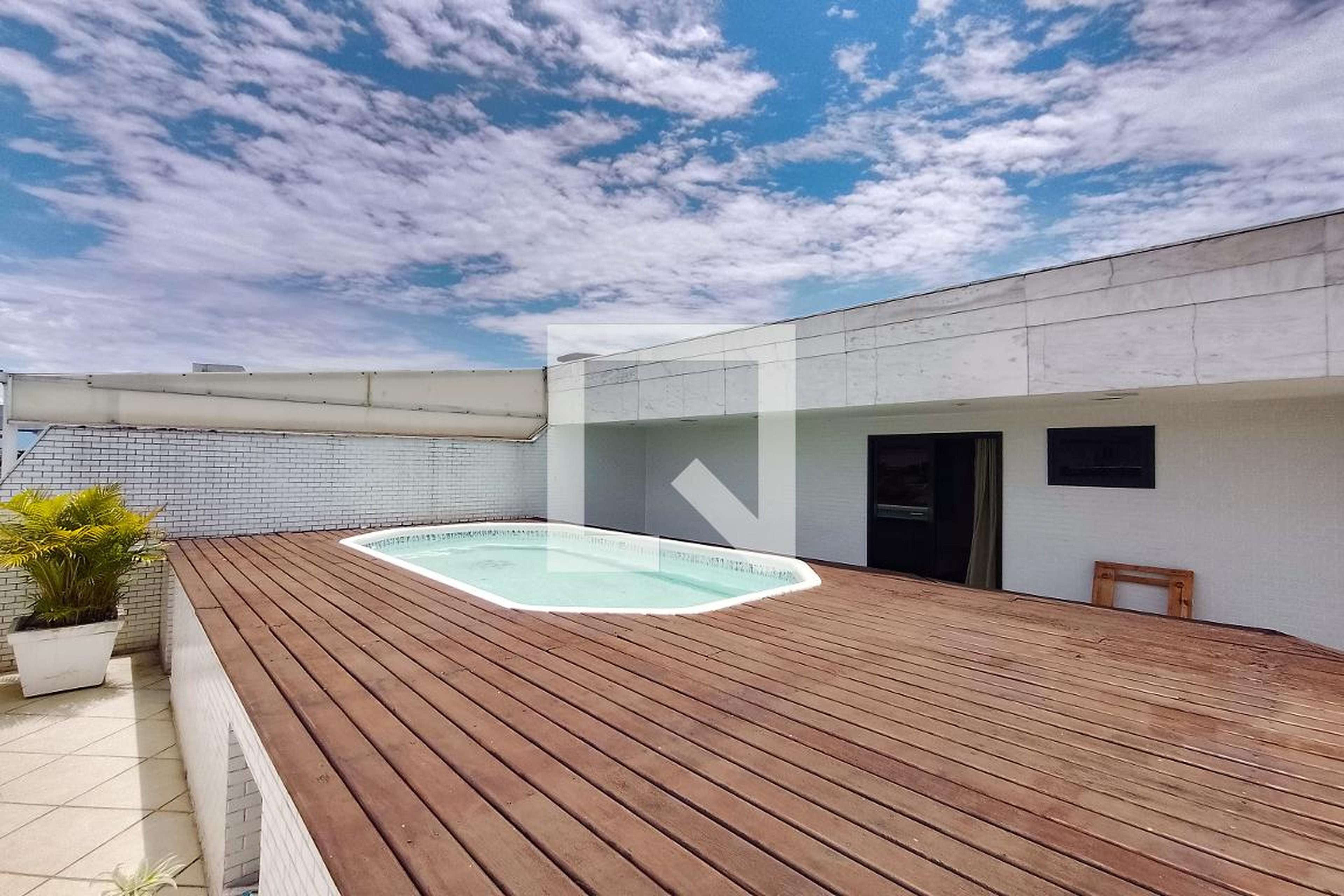 Piscina - Edifício Mansões do Mar