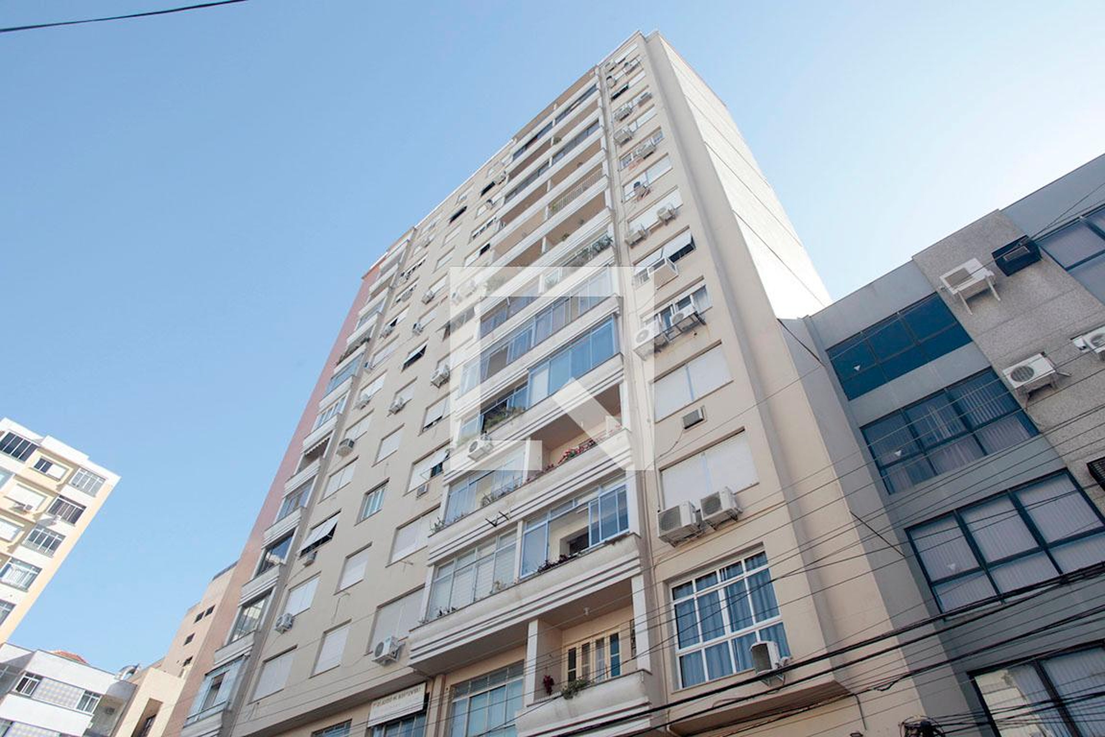 Fachada Condomínio em Rua Jacinto Gomes, 24