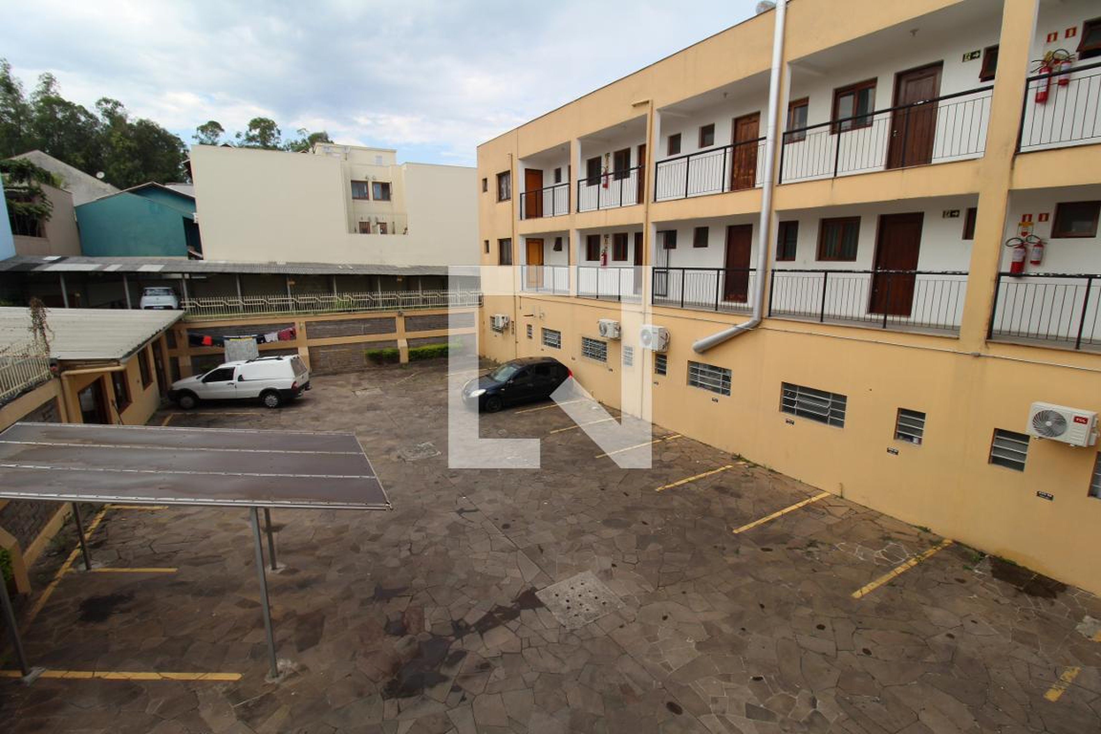 Estacionamento - Residencial Blue