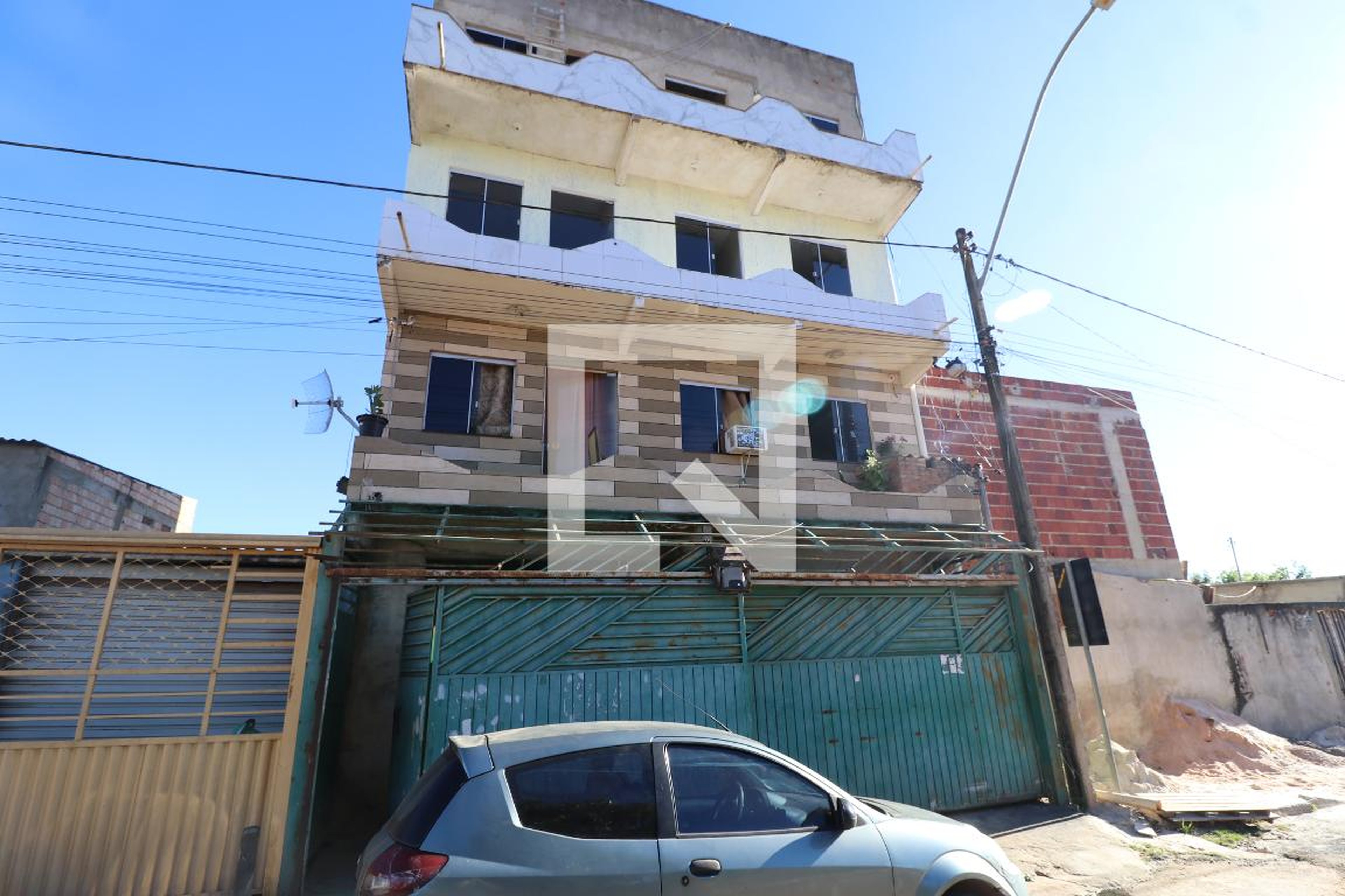 Fachada Condomínio em Qn 827 Conjunto 2, 2