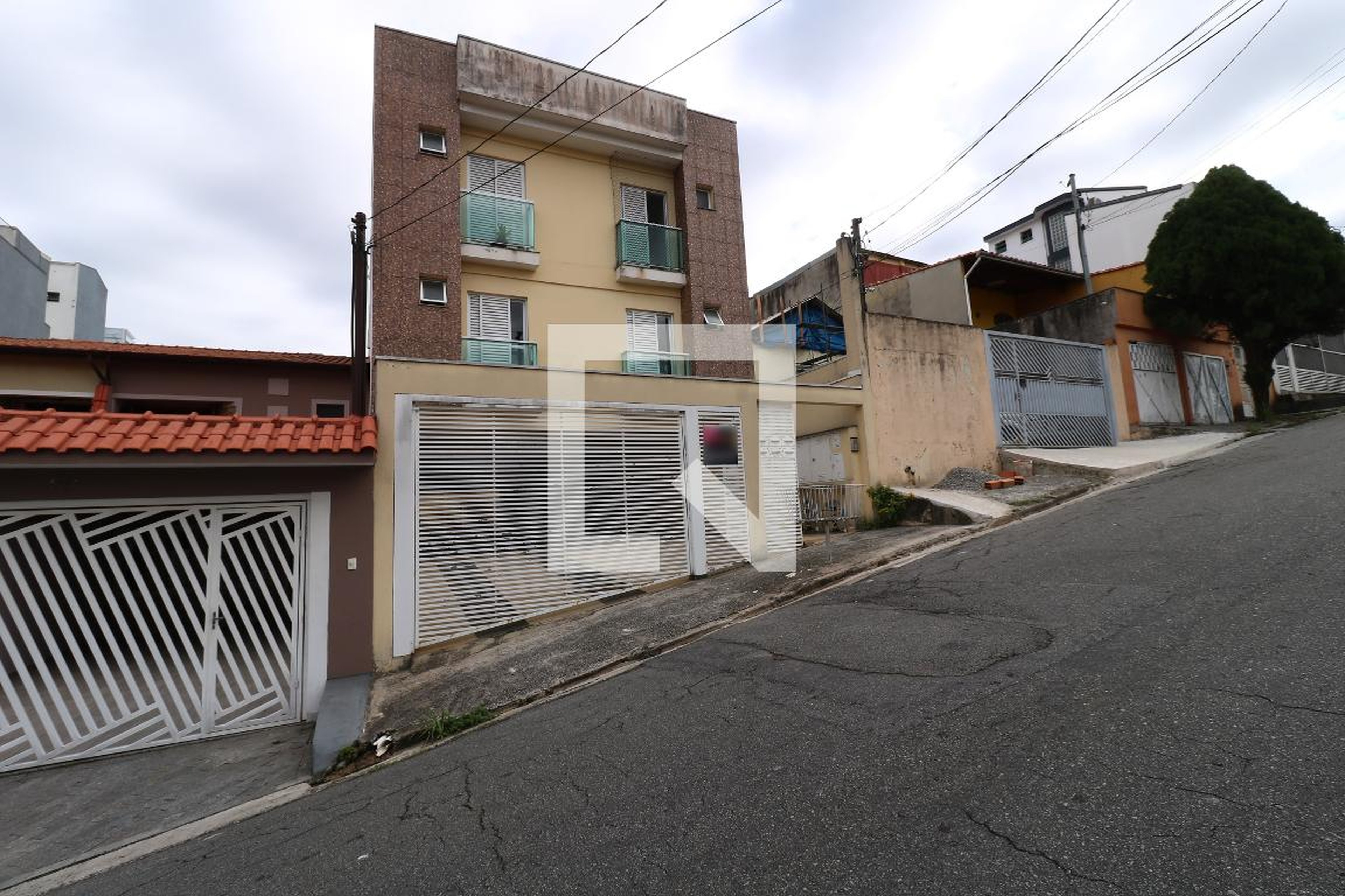 Fachada Condomínio em Rua Groelândia, 15