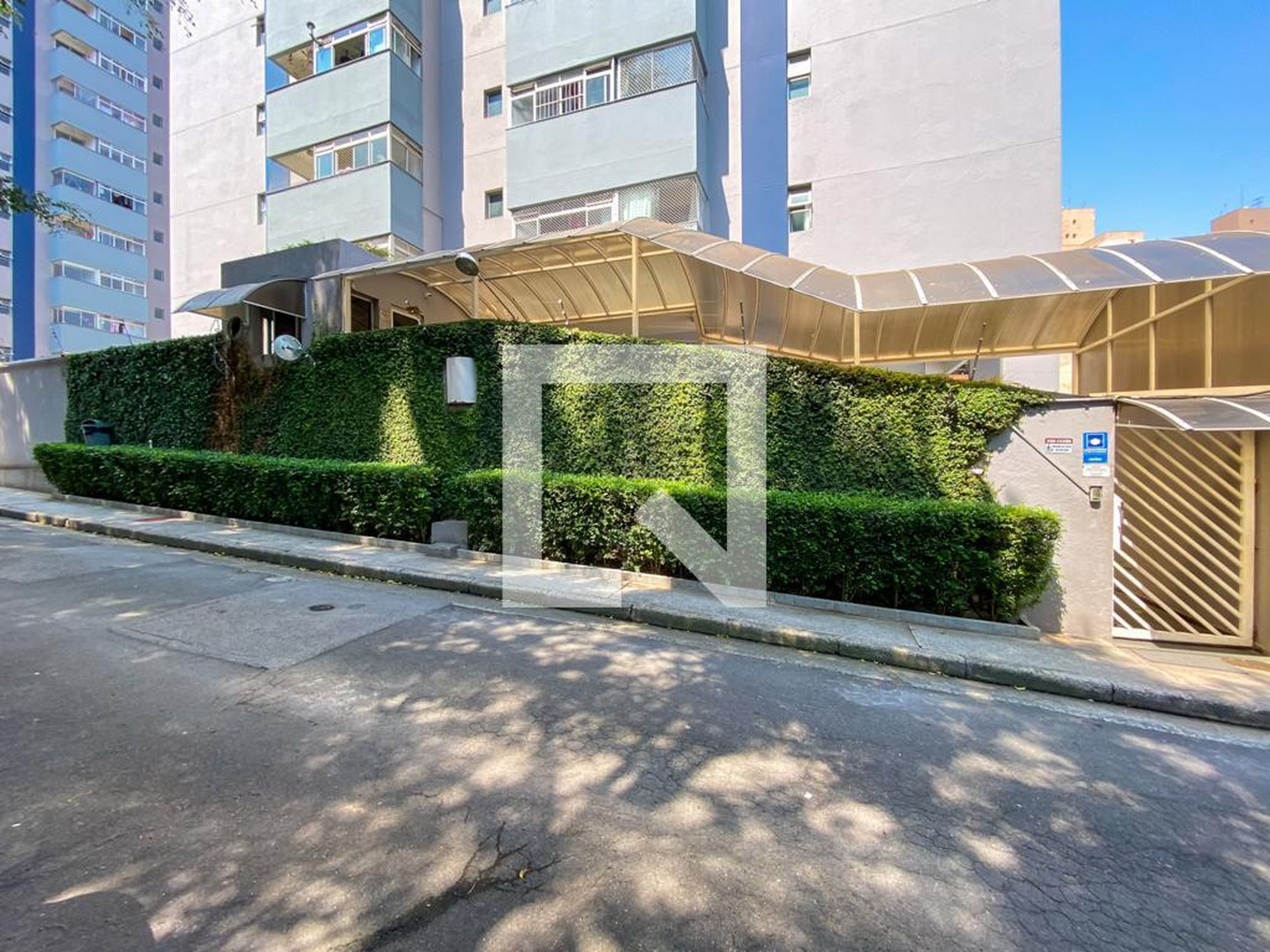 Fachada do Condomínio Edifício Riviera