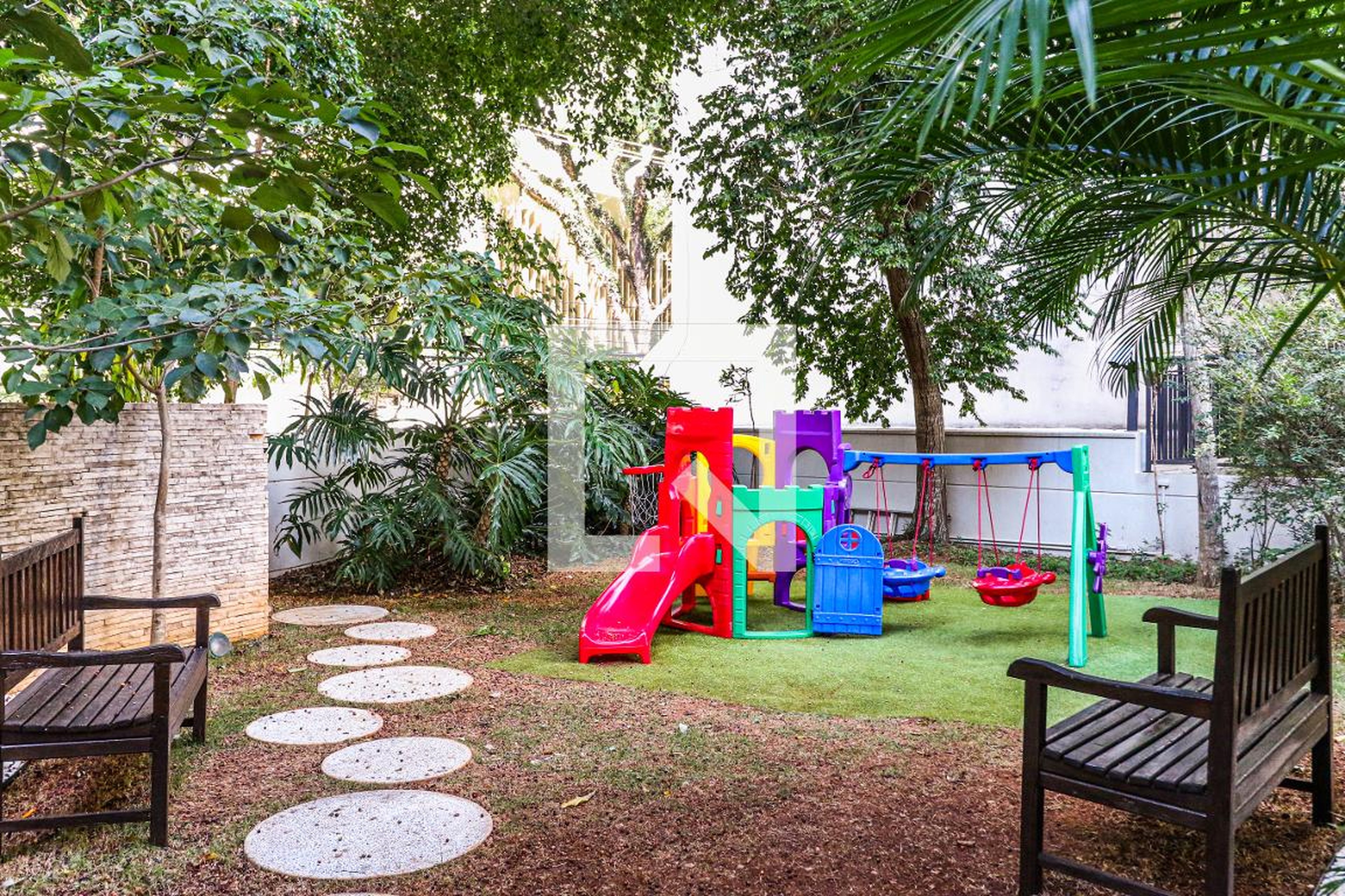 Playground - Adágio