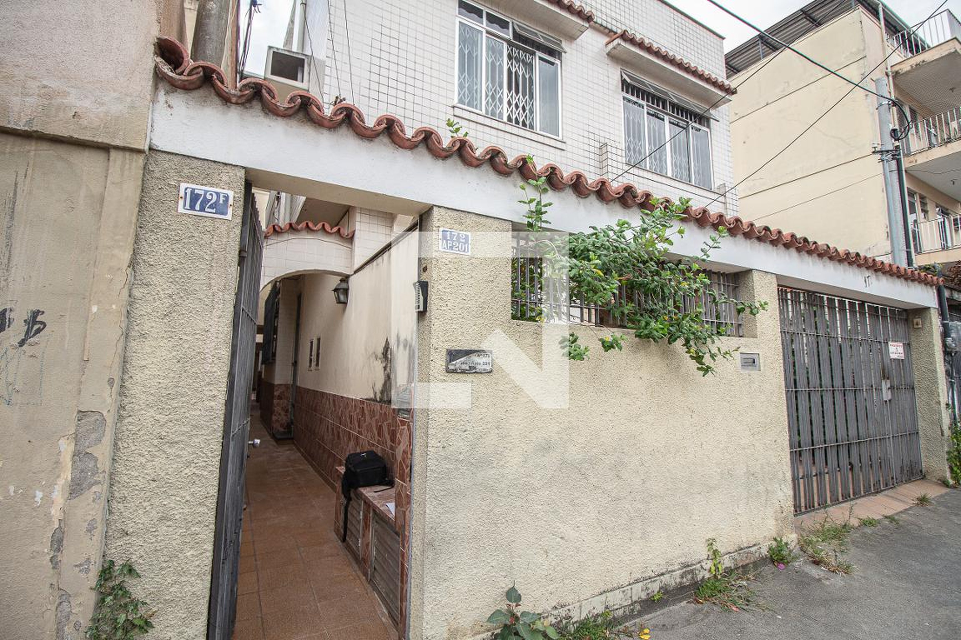 Fachada Condomínio em Rua Pernambuco, 172