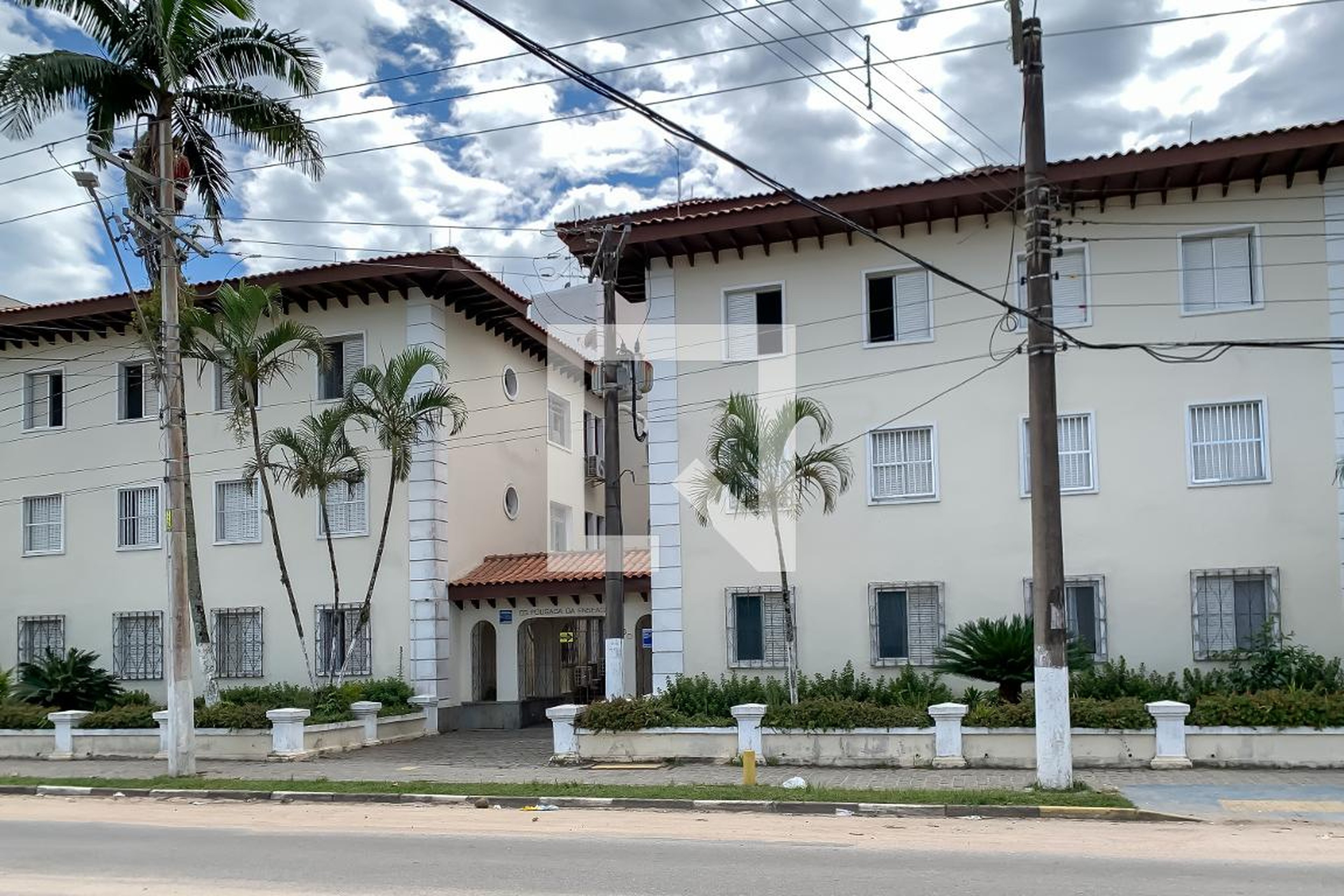 Fachada Condomínio Pousada da Enseada