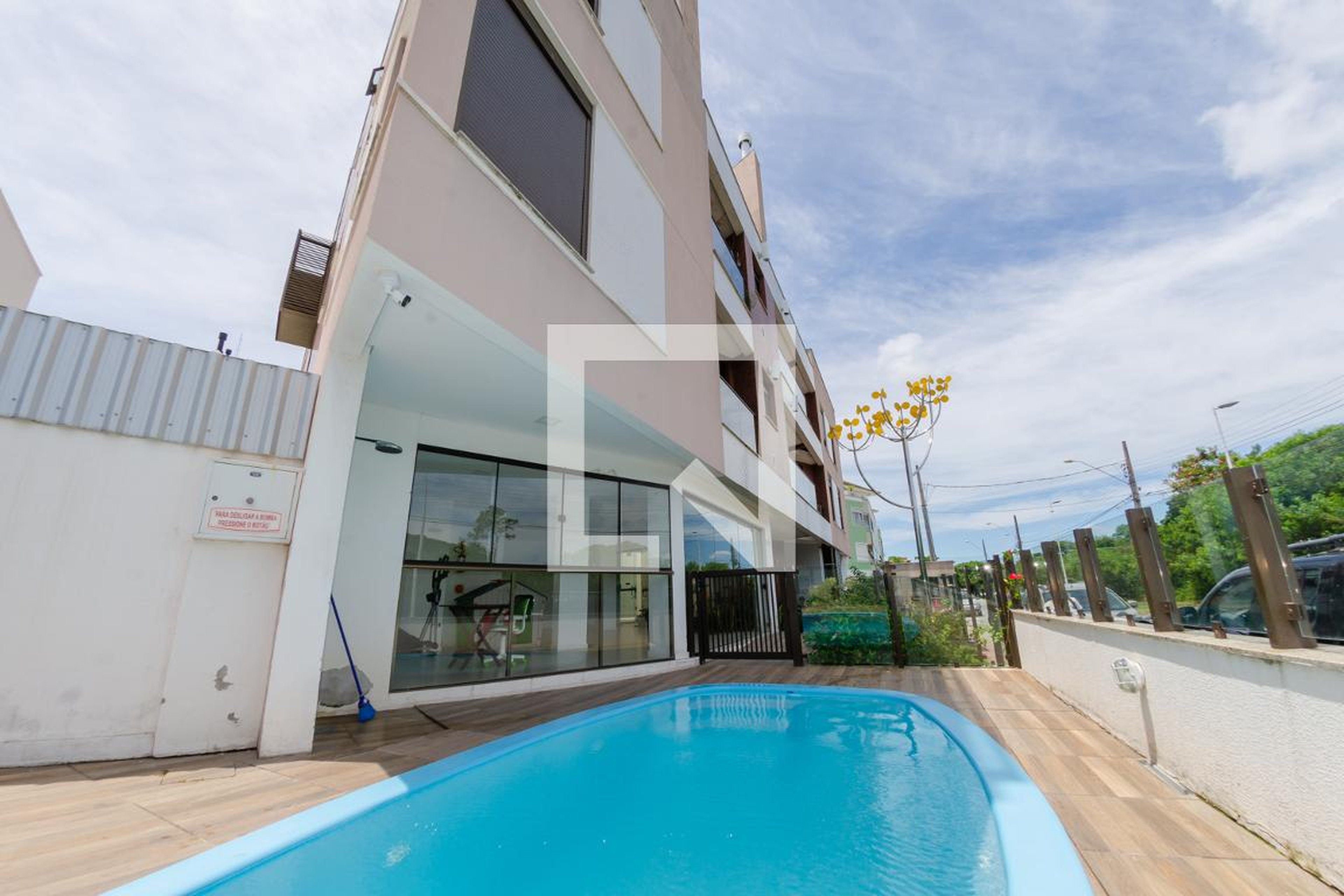 Piscina - Edifício Bali Style