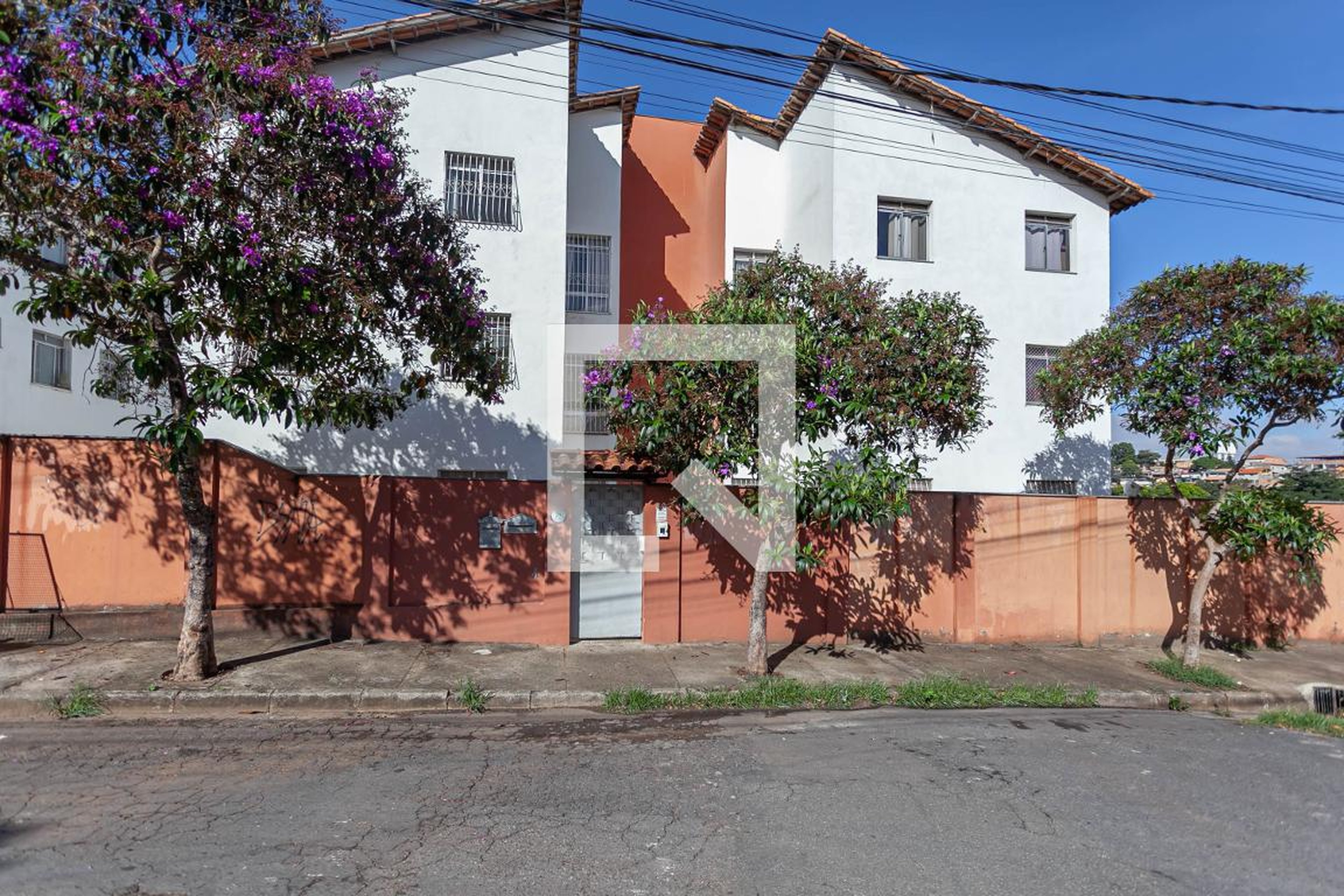 Fachada do condomínio Residencial Frei Leopoldo