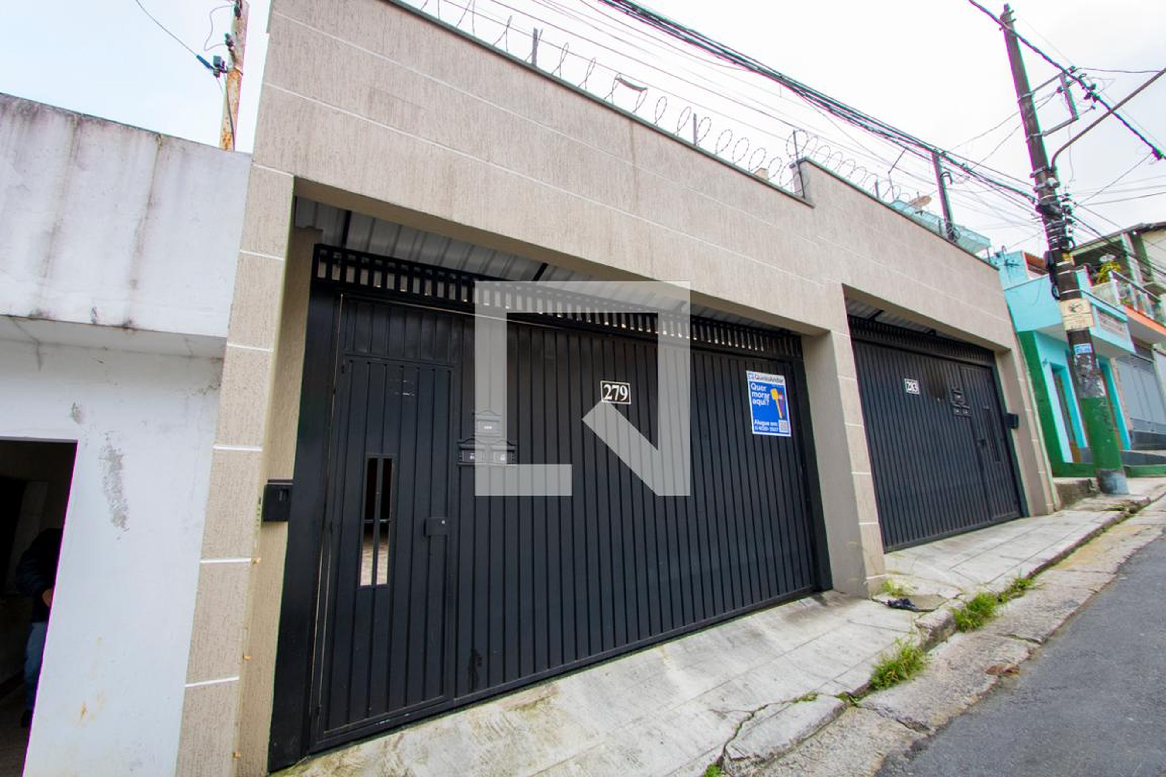 Fachada Condomínio em Travessa Edit Araújo, 279