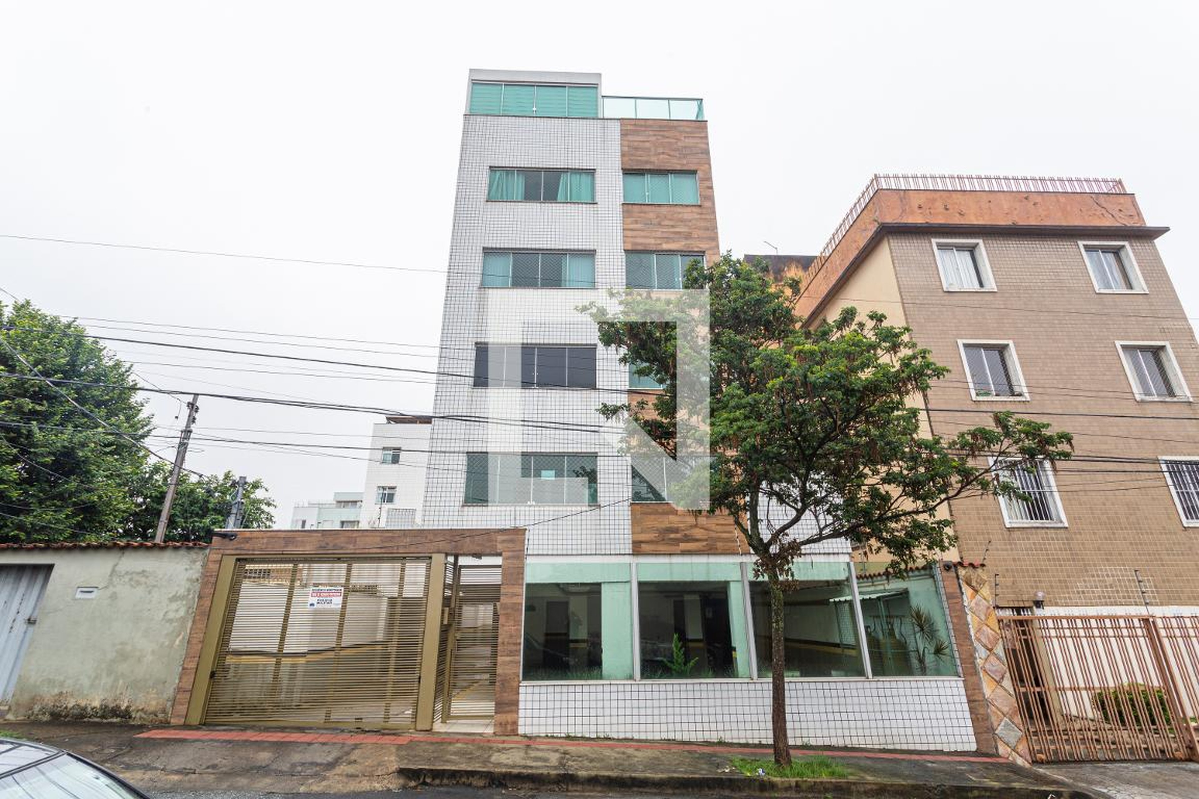 Fachada Condomínio em Rua Princesa Izabel, 374