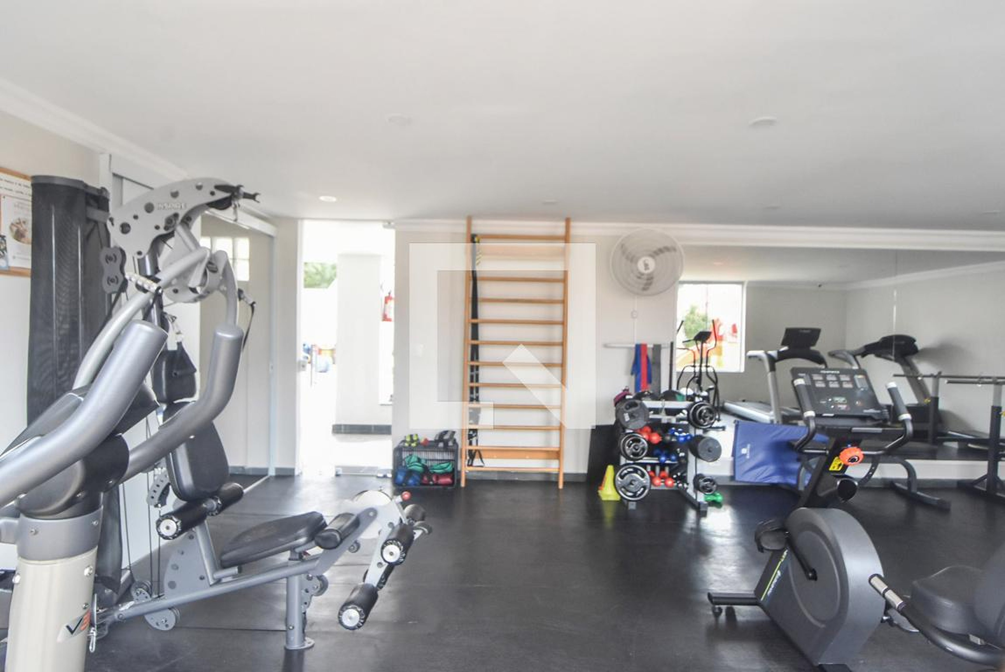 Academia - Ascot Hall