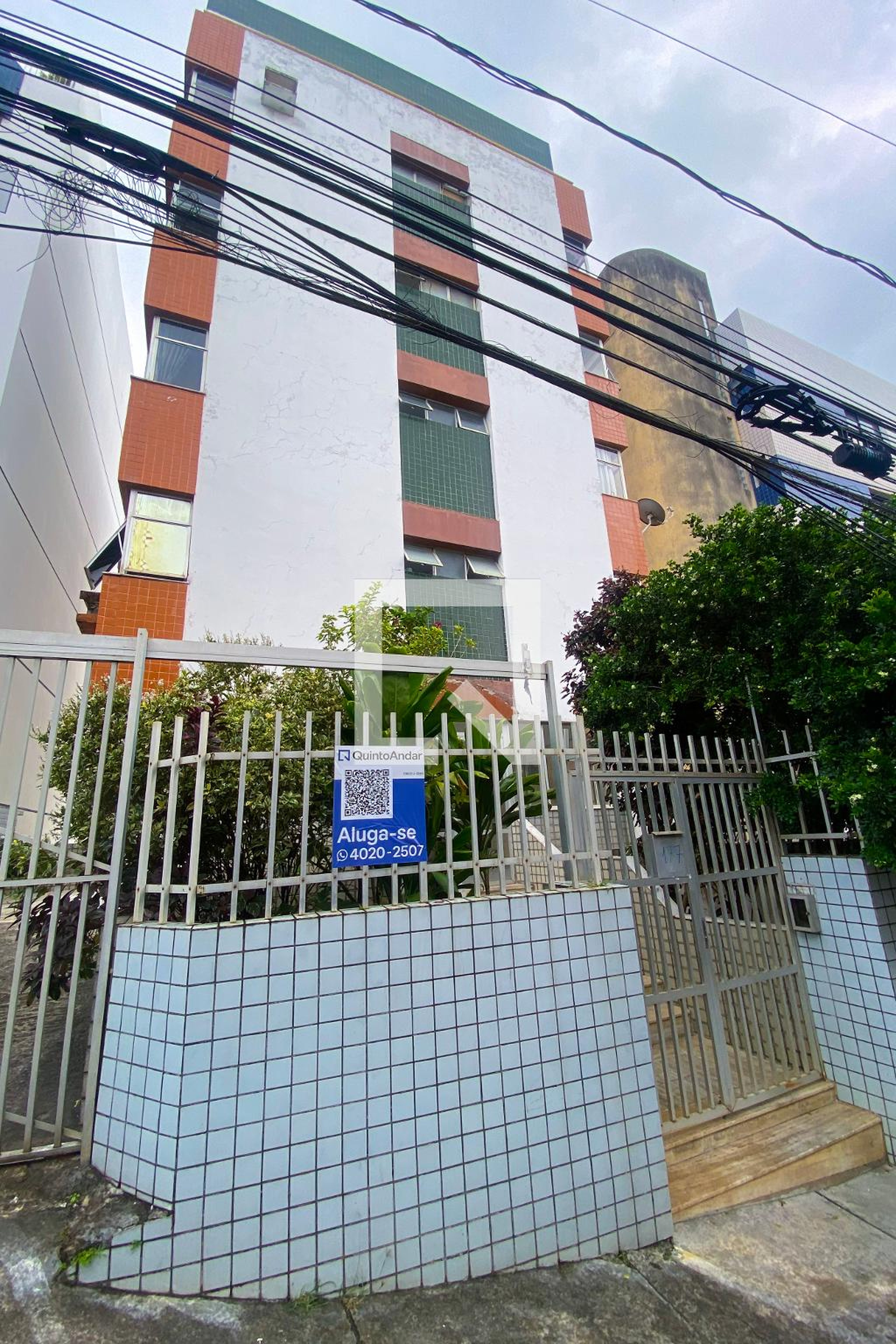 Fachada Condomínio em Rua Barão do Triunfo, 76