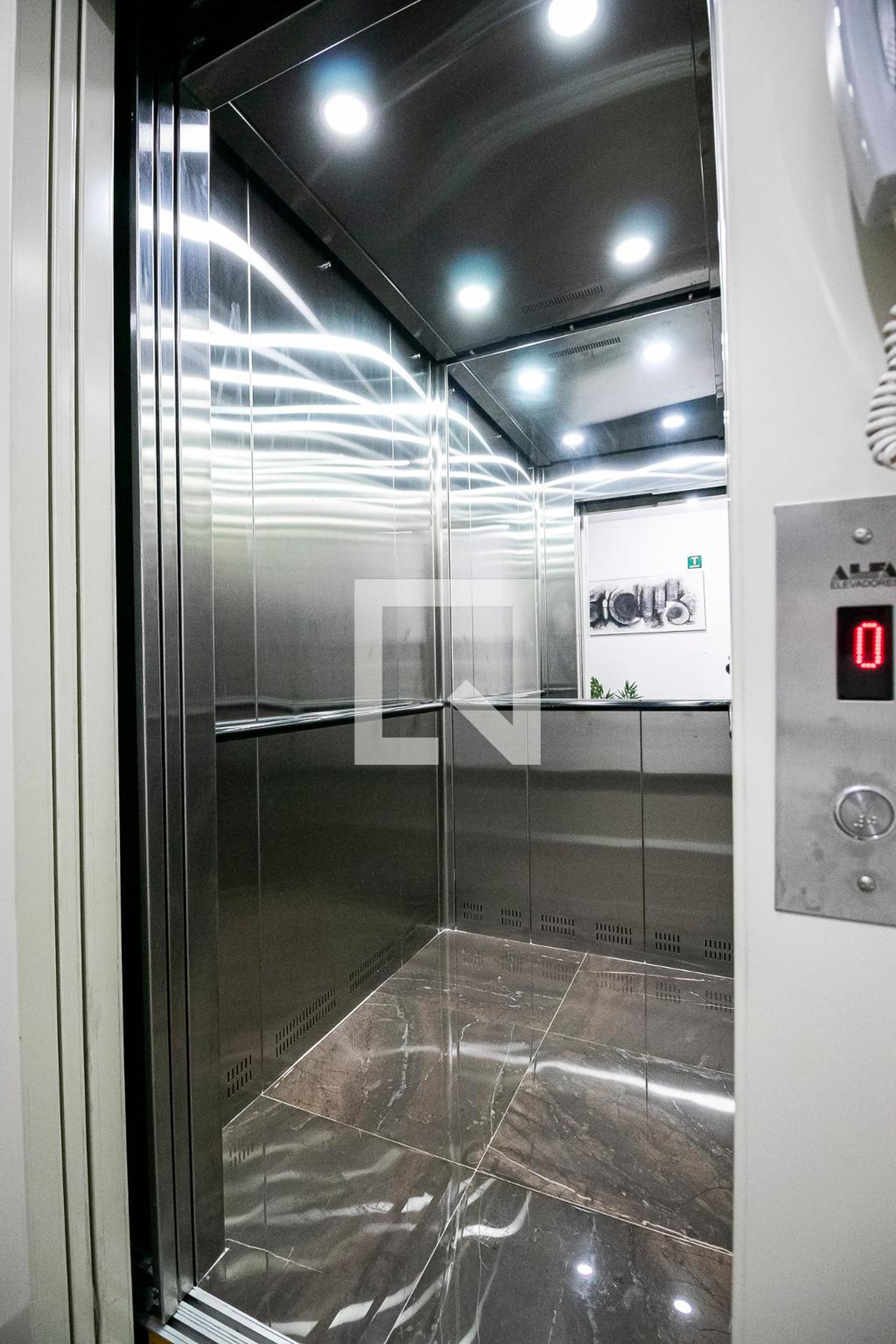 Elevador - Maria Inêz