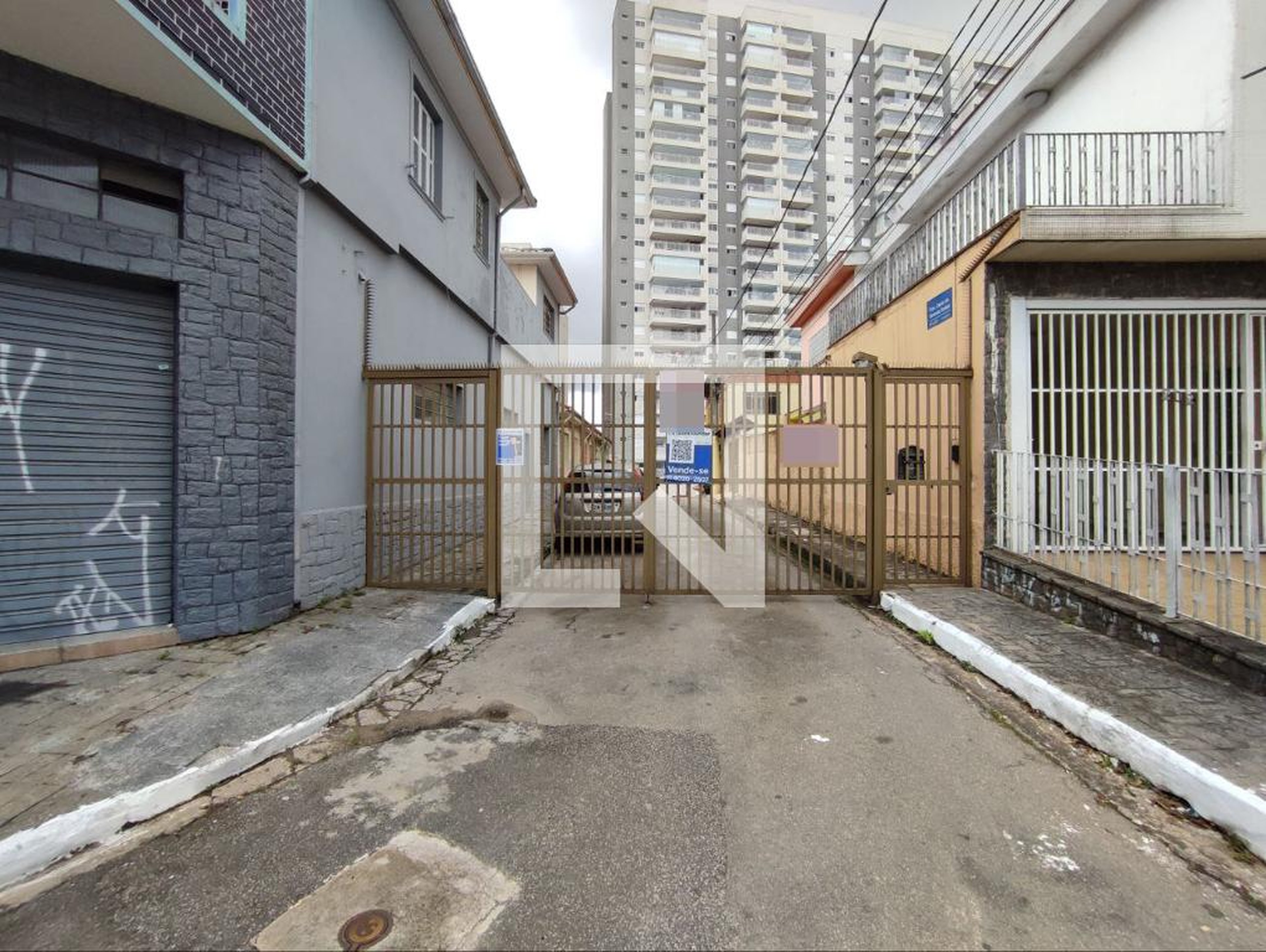 Fachada Condomínio em Travessa Décio de Miranda Bretas, 7