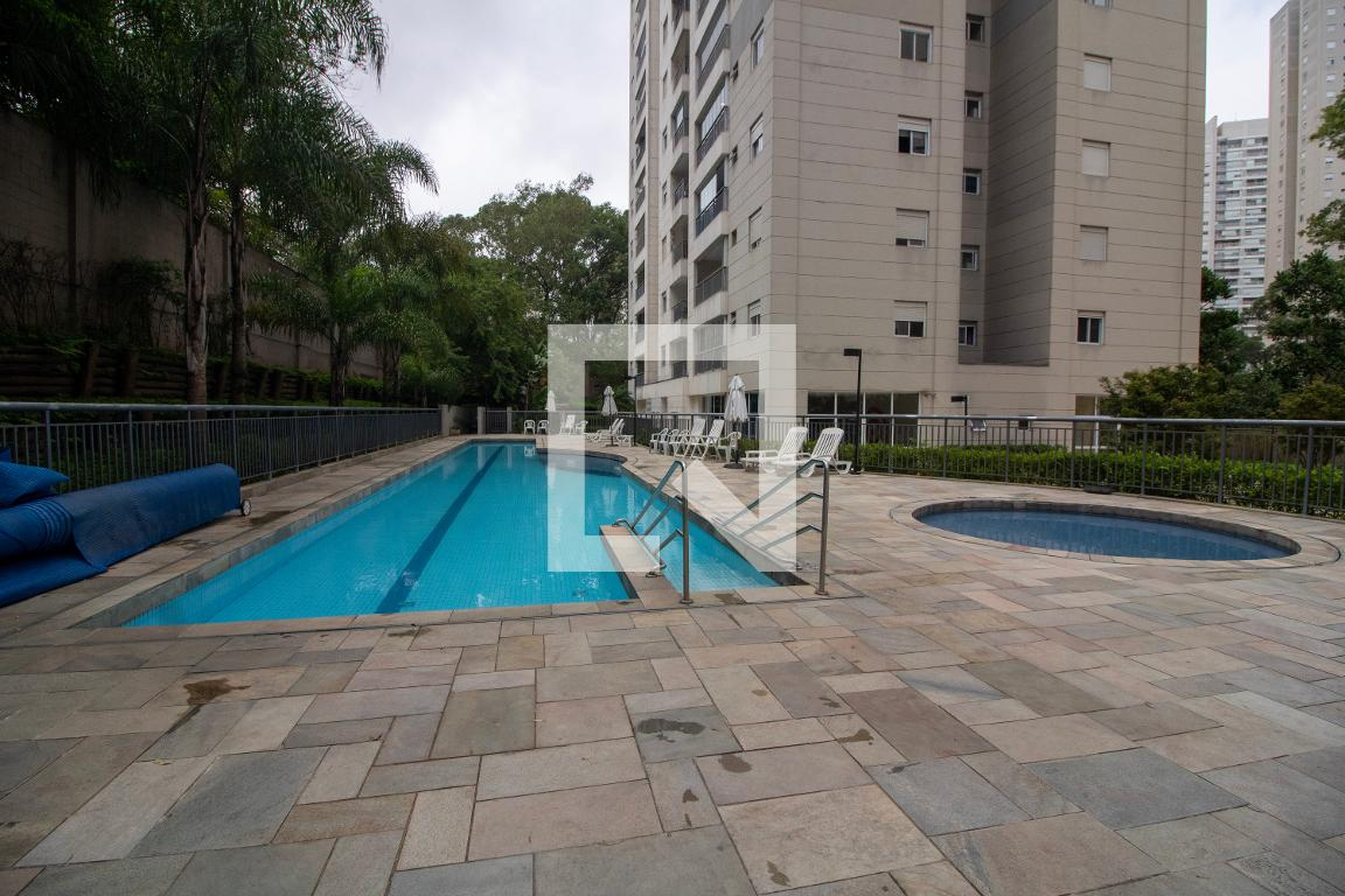 Piscina Aquecida - Mais Verde e Arte