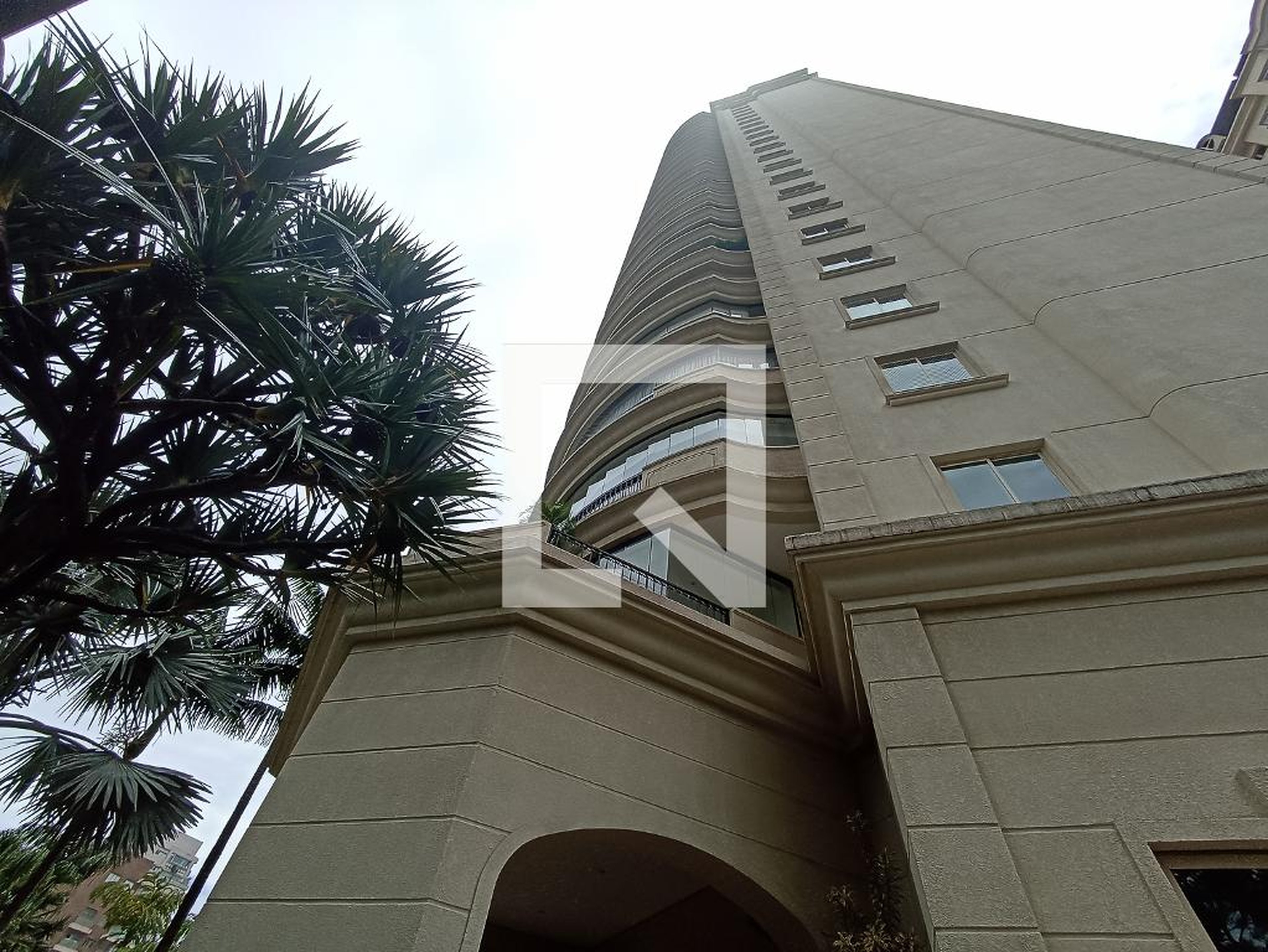 Fachada Condomínio Parc Des Princes