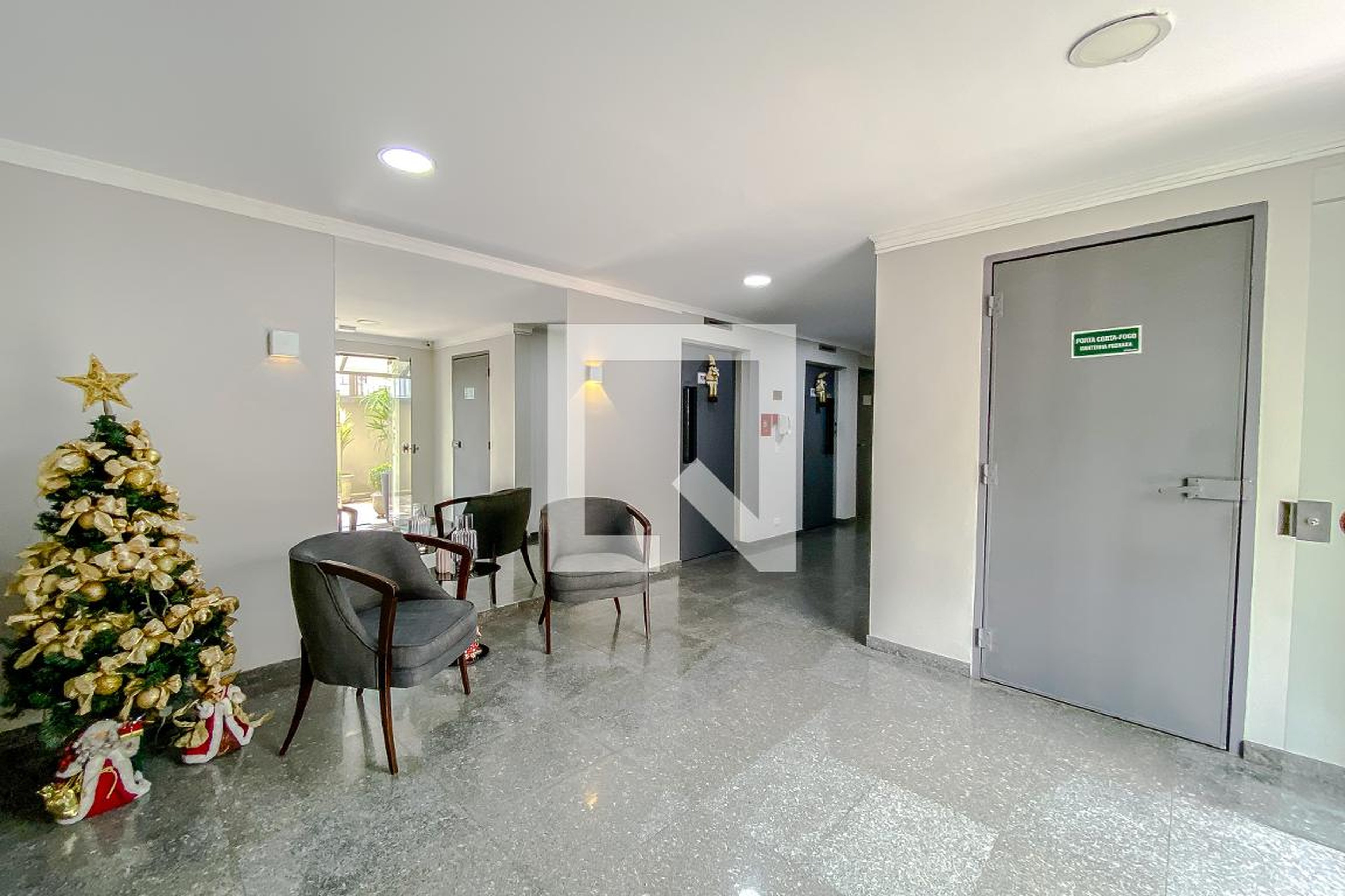 Hall - Solar Del Rey
